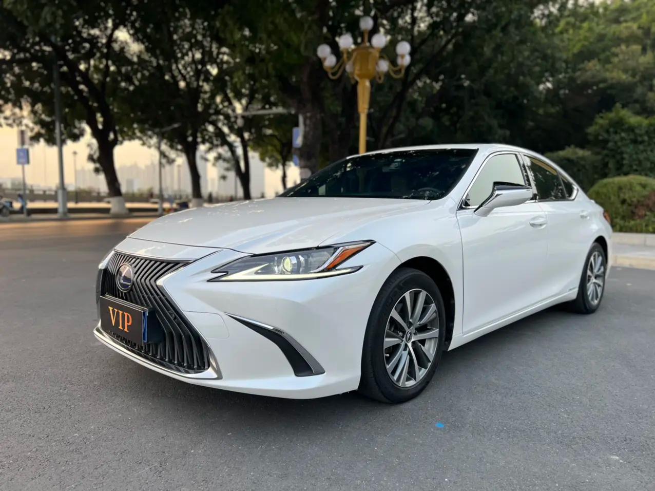 Lexus ES 2021 г. 60028 км.