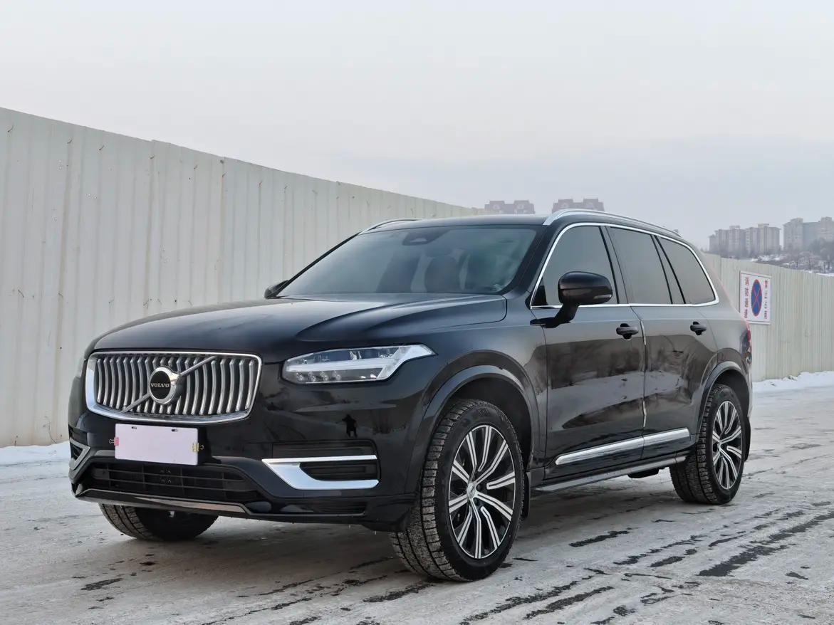 Volvo XC90 2025 г. 9085 км.