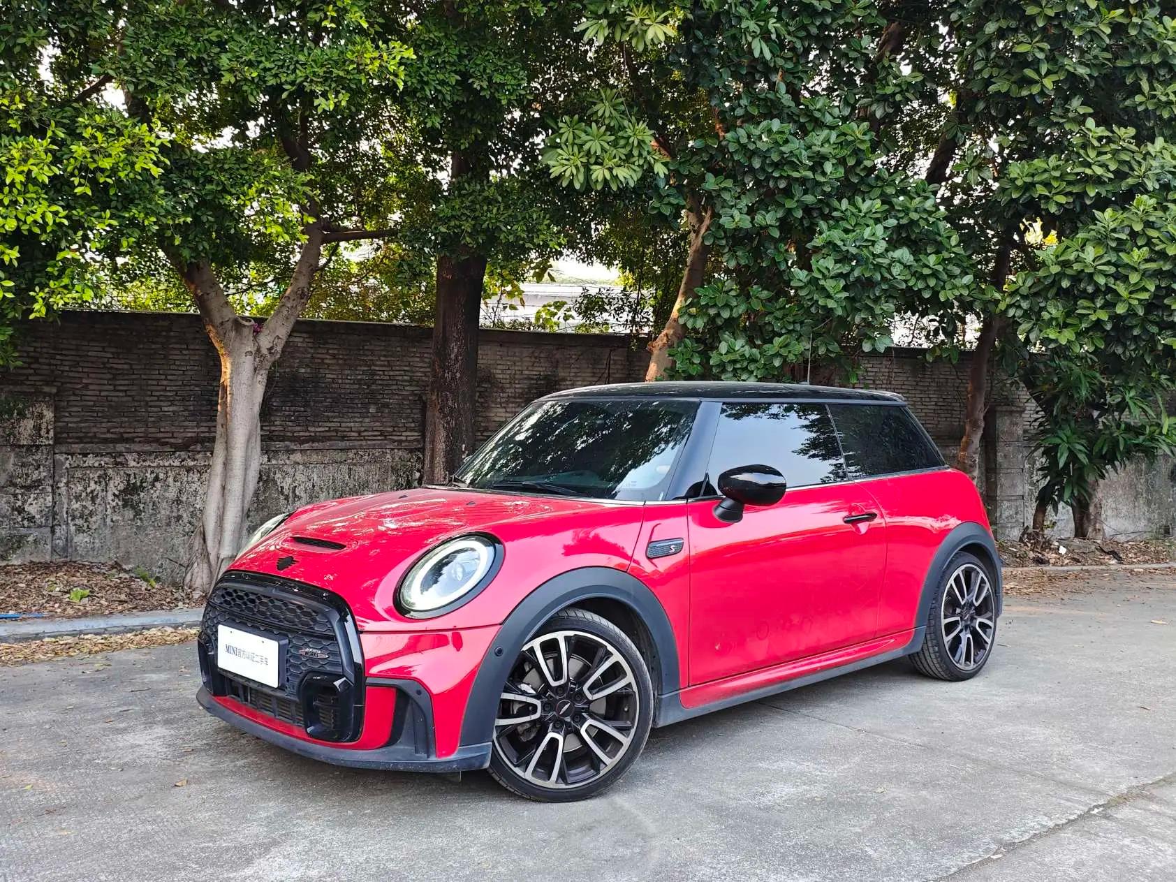 MINI  2023 г. 46000 км.