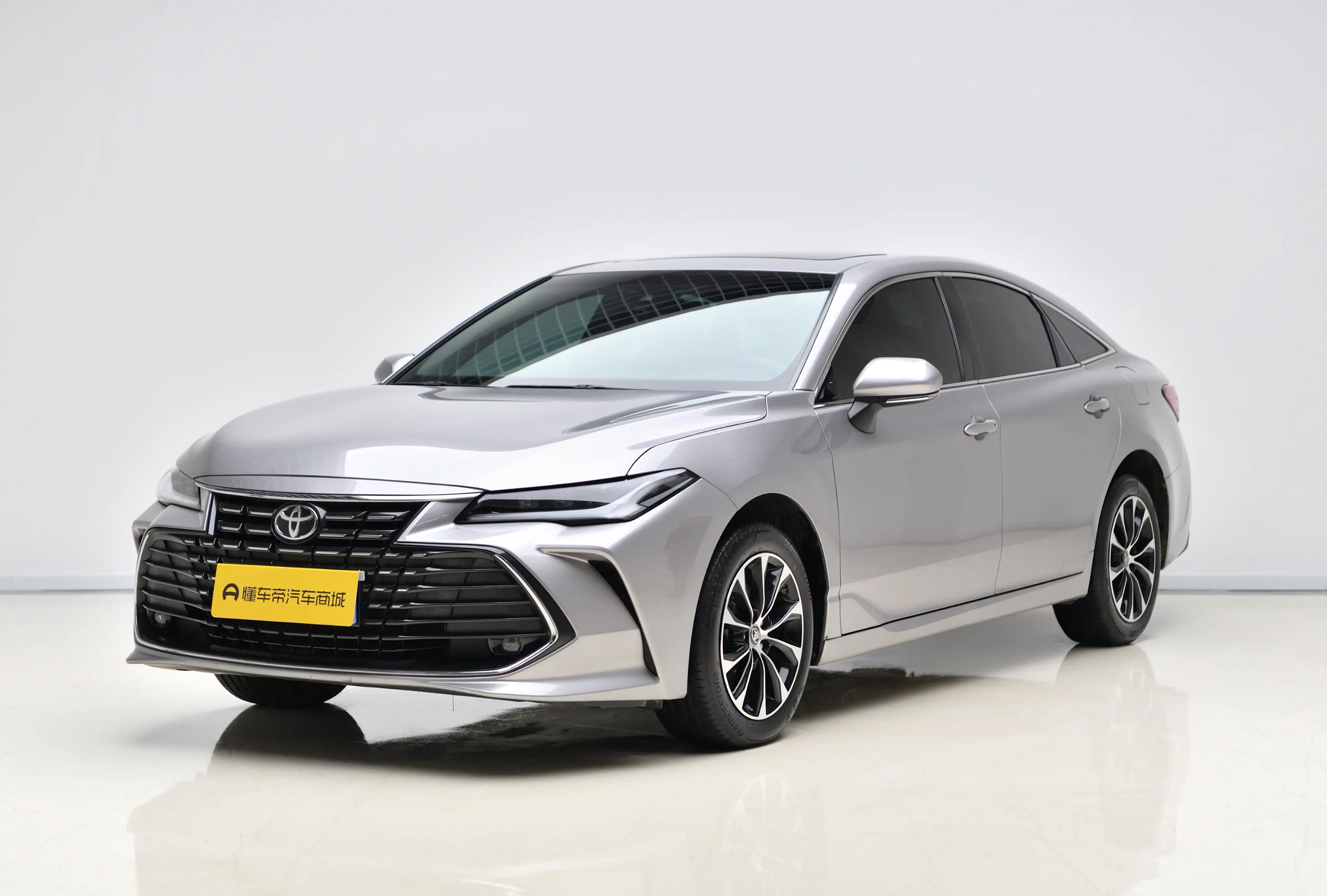 Toyota Avalon 2023 г. 26700 км.
