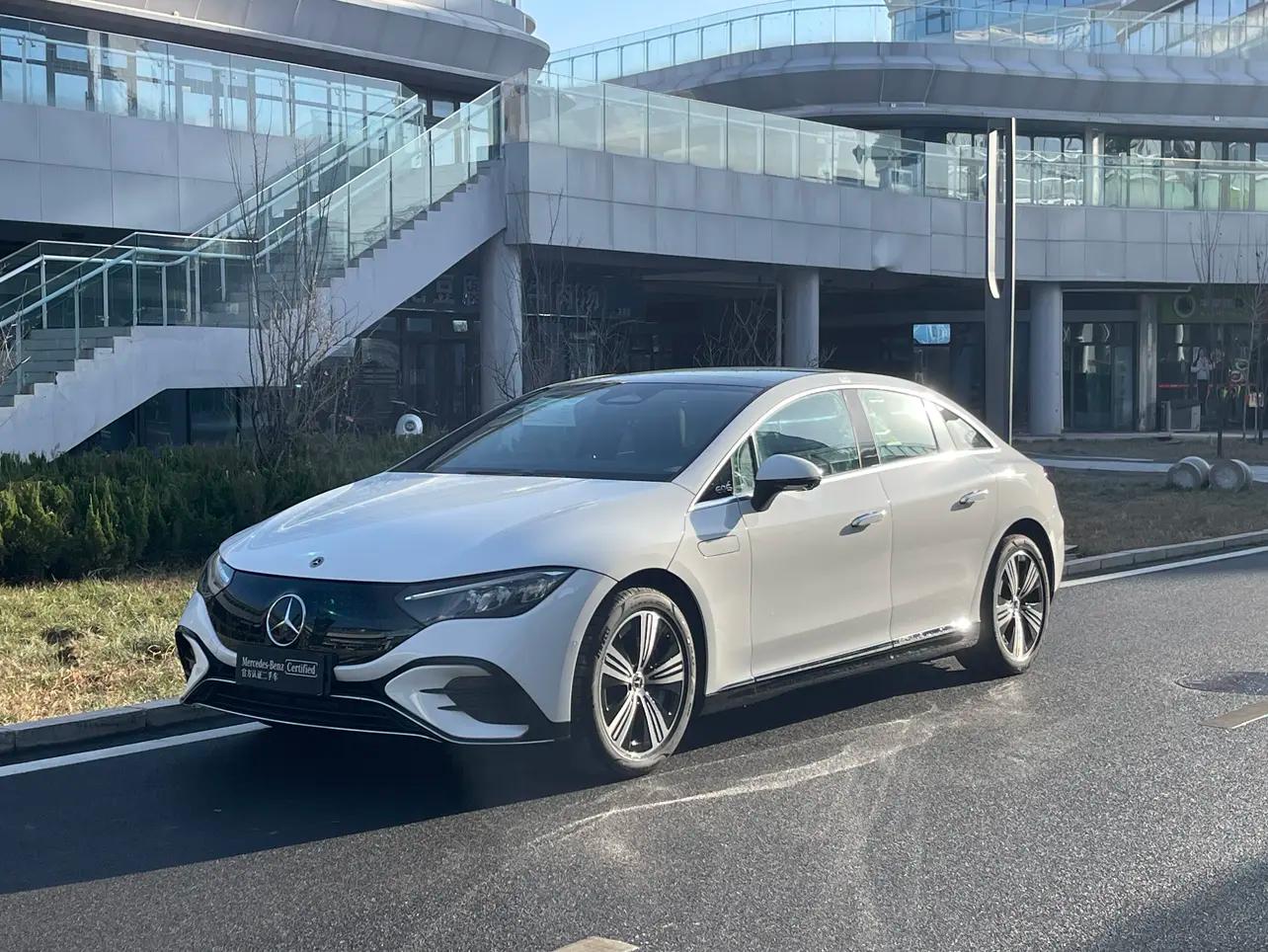 Mercedes-Benz EQE 2025 г.