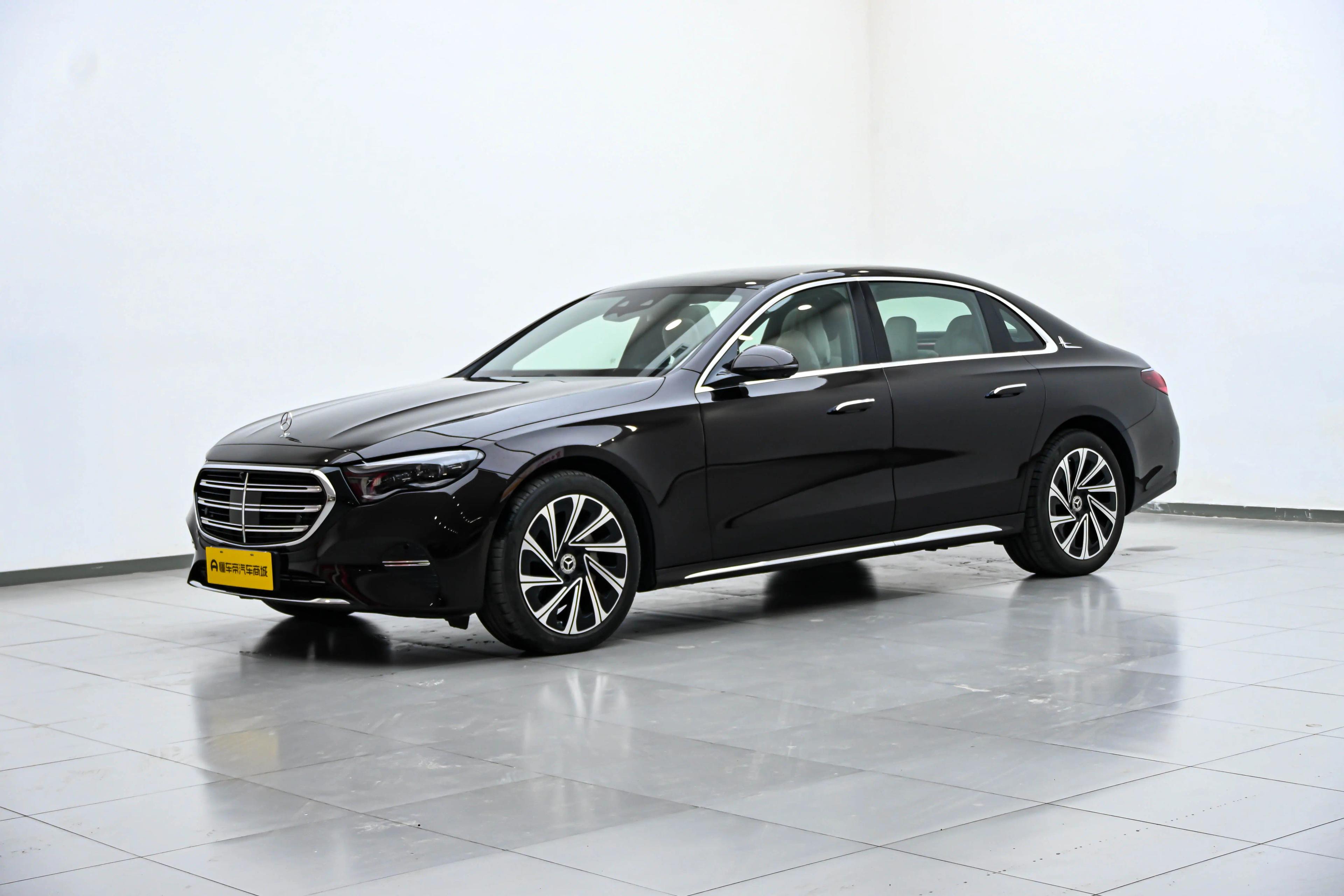 Mercedes-Benz E-Class 2024 г. 21305 км.