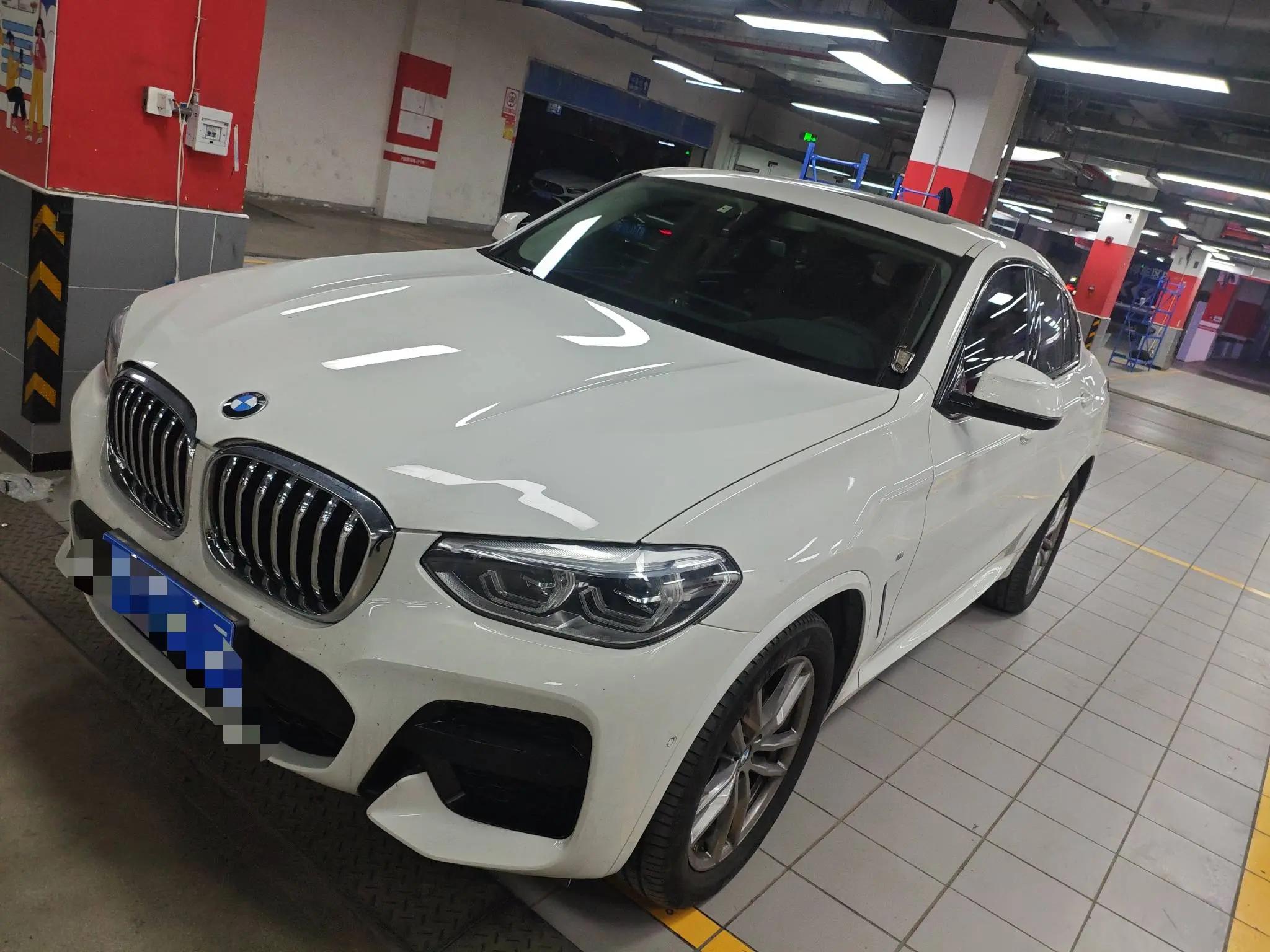 BMW X4 2021 г. 40089 км.