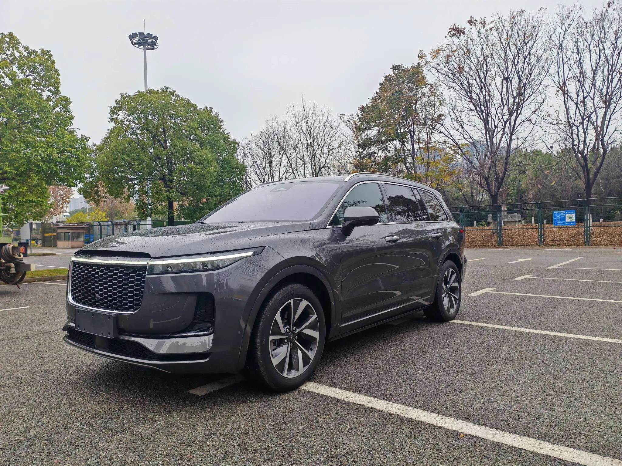 Lixiang ONE 2022 г. 45063 км.