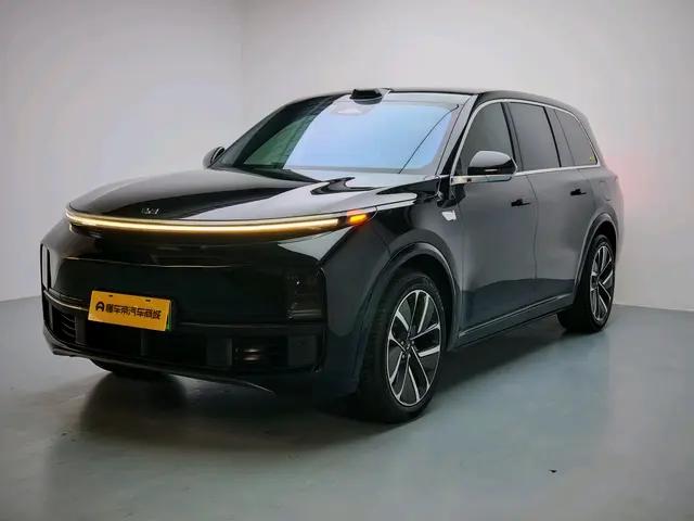 Lixiang L9 2024 г. 27843 км.