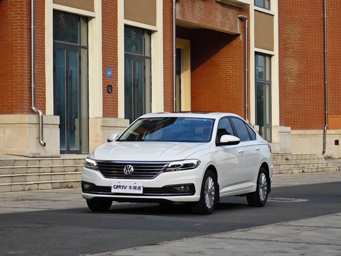 Volkswagen Lavida 2022 г. 71125 км.