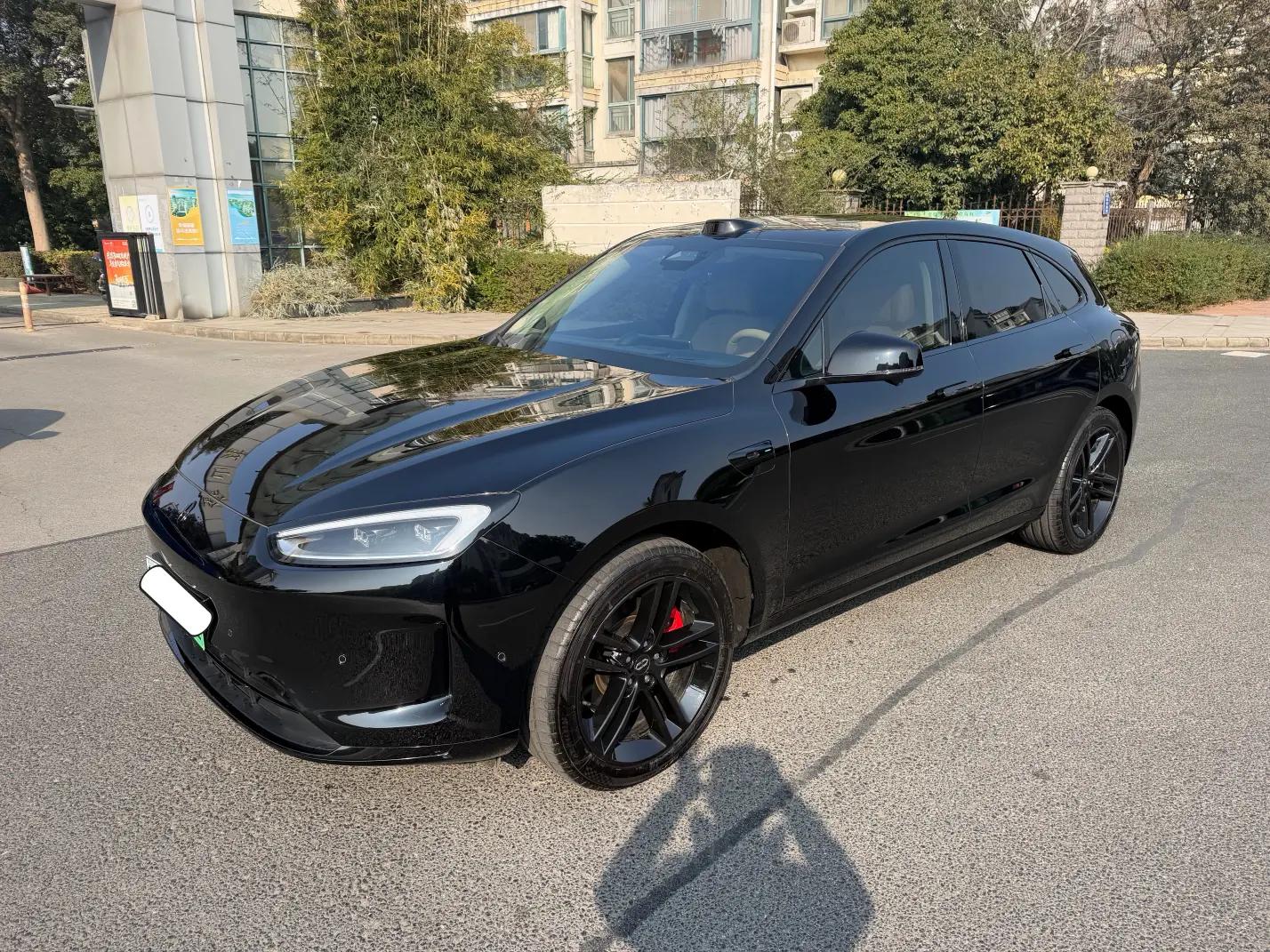 AITO M5 2025 г. 5127 км.