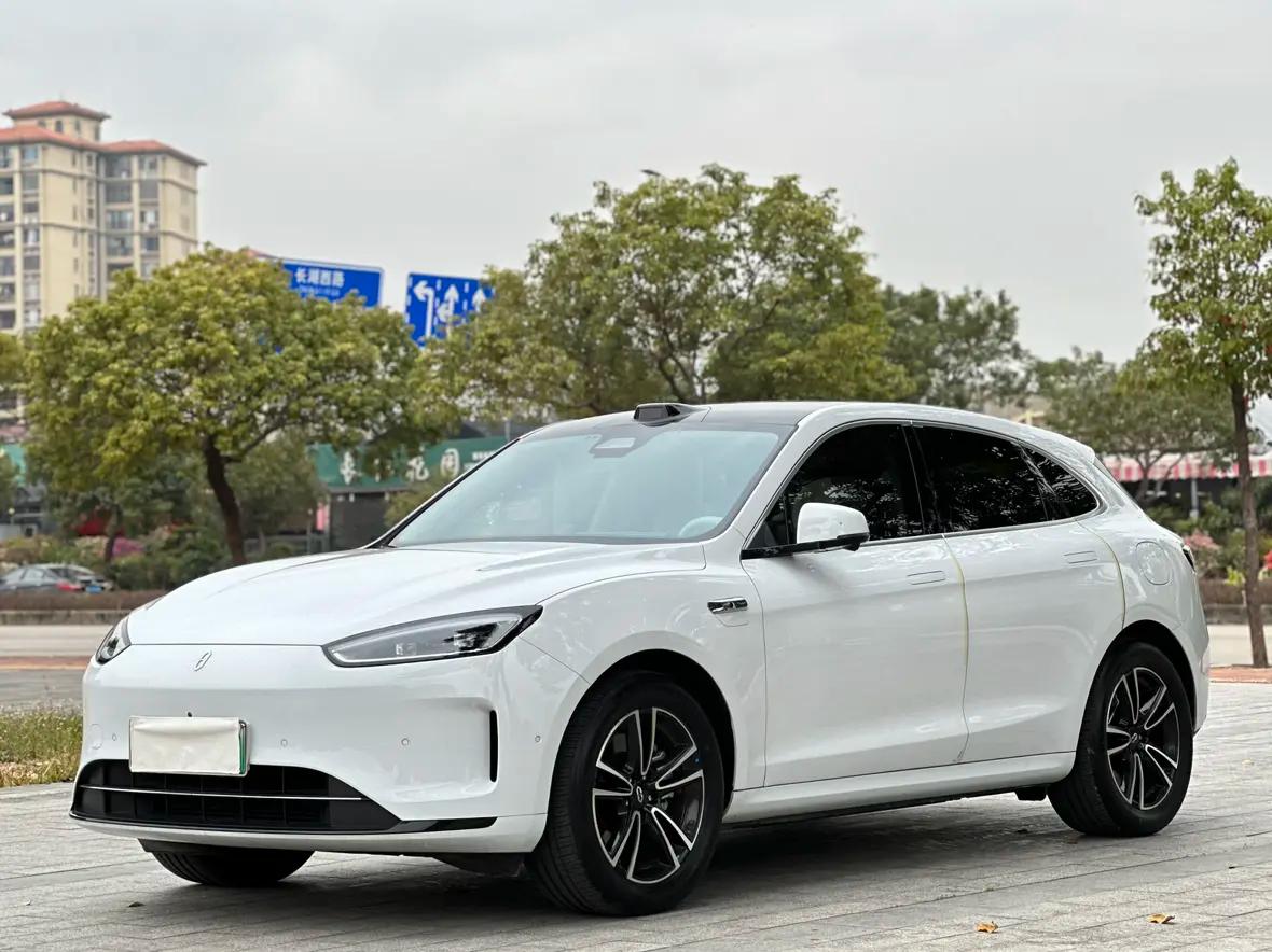 AITO M5 2024 г. 14126 км.