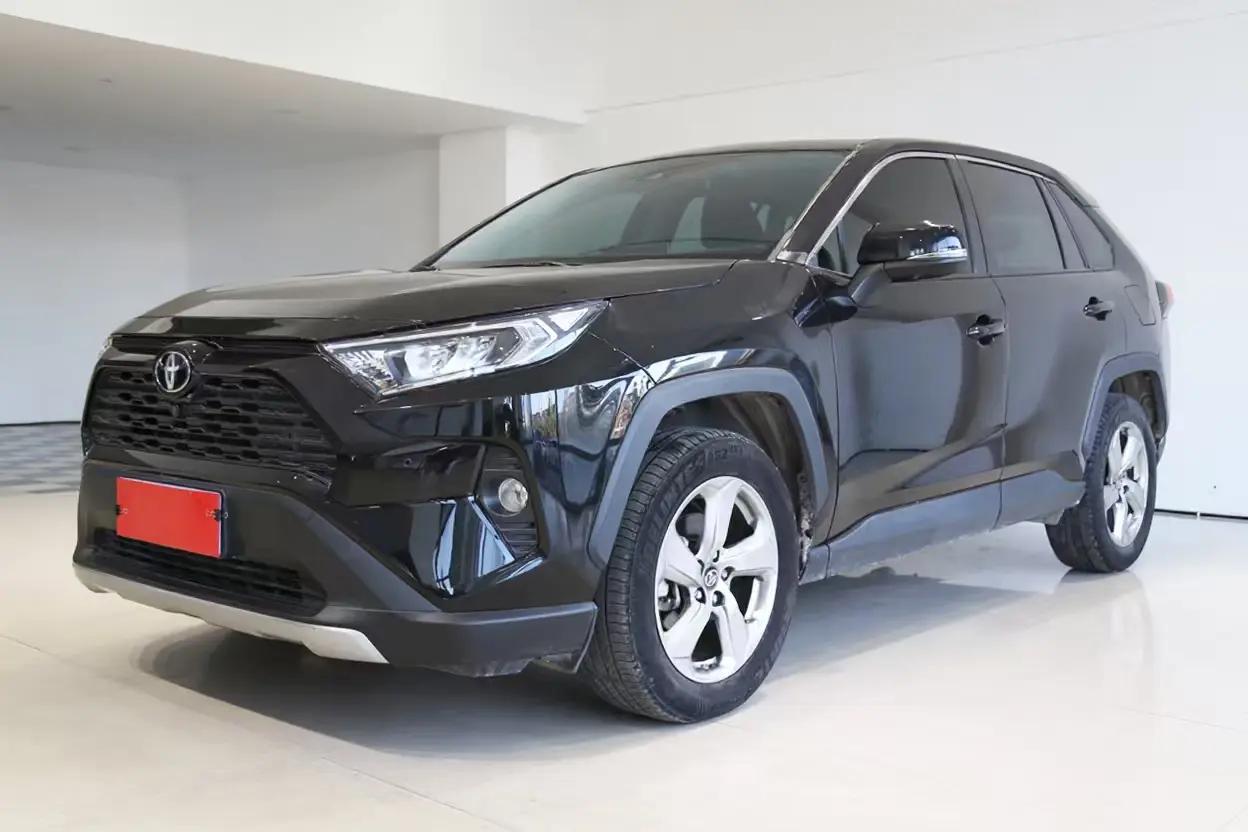 Toyota RAV4 2022 г. 27091 км.