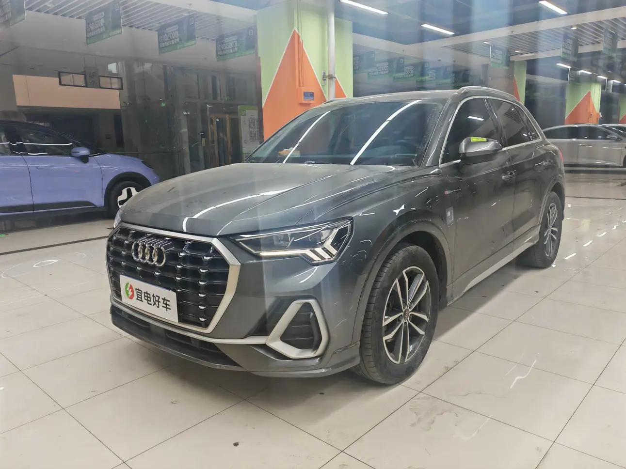 Audi Q3 2022 г. 50120 км.