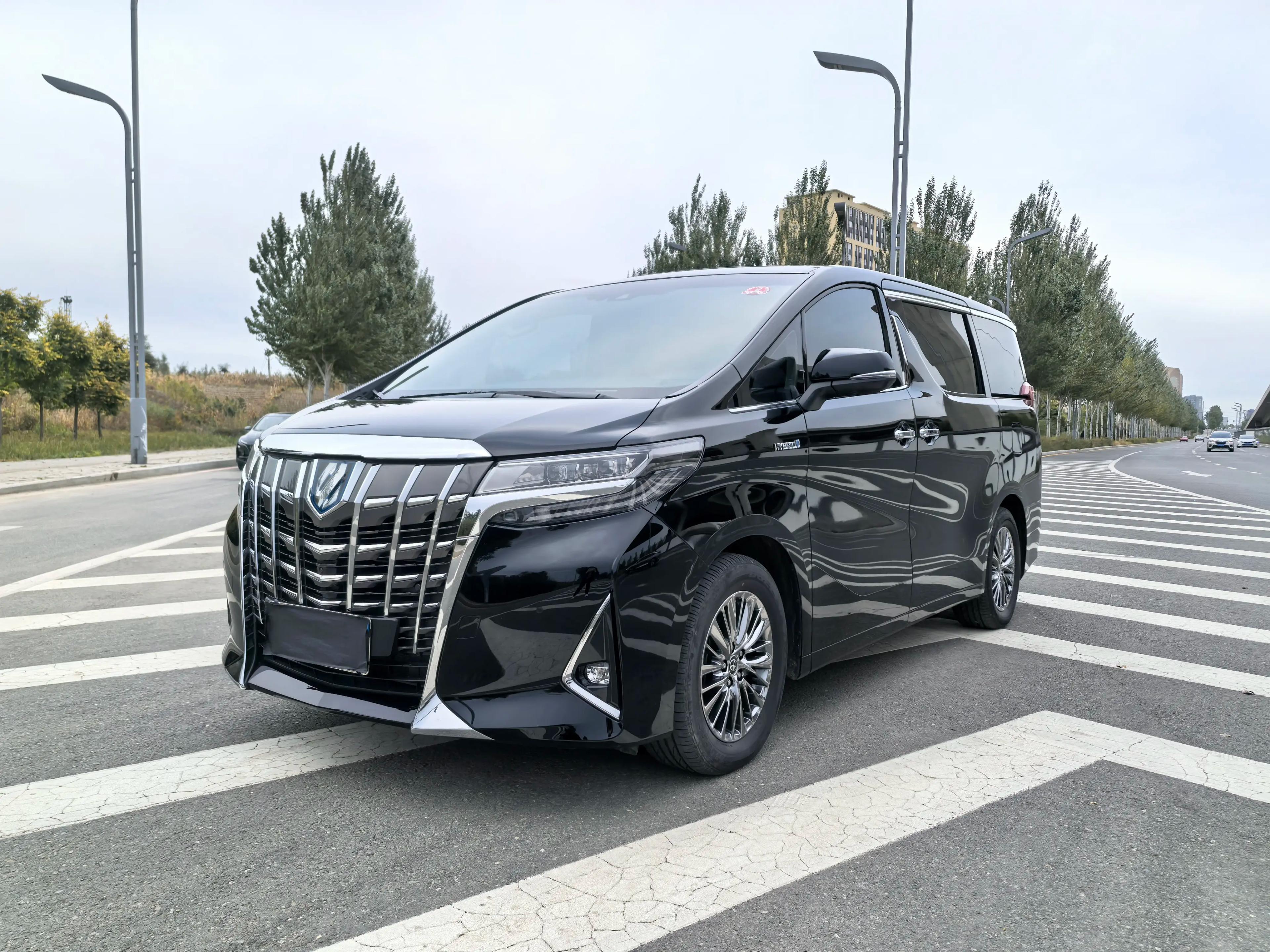 Toyota Alphard 2023 г. 29002 км.