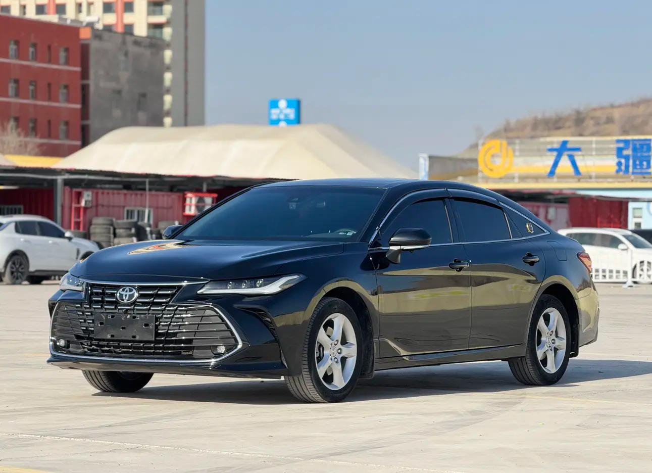 Toyota Avalon 2023 г. 42000 км.