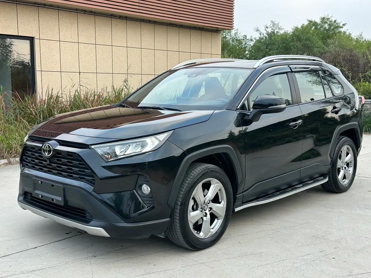 Toyota RAV4 2022 г. 43032 км.