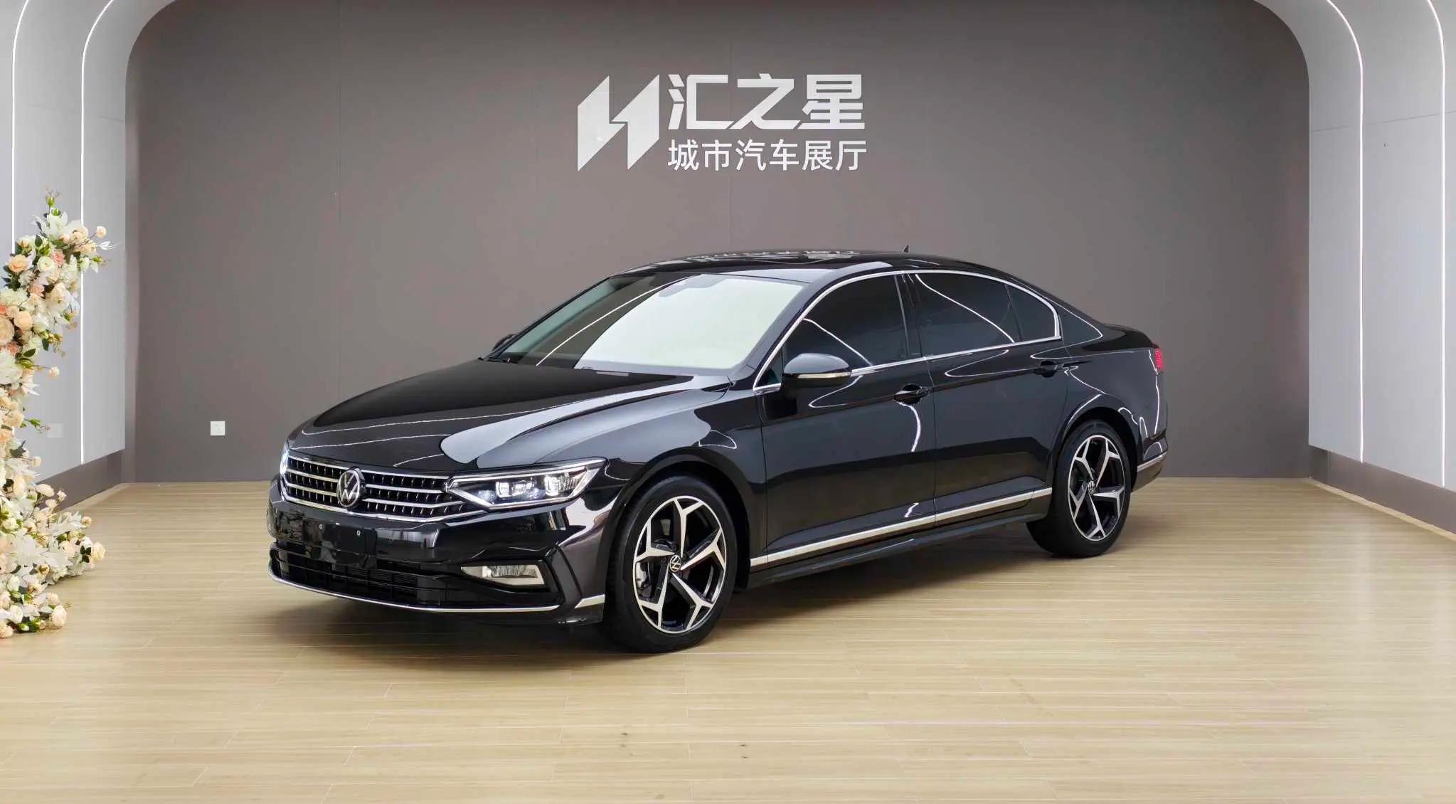 Volkswagen Magotan 2025 г. 10094 км.