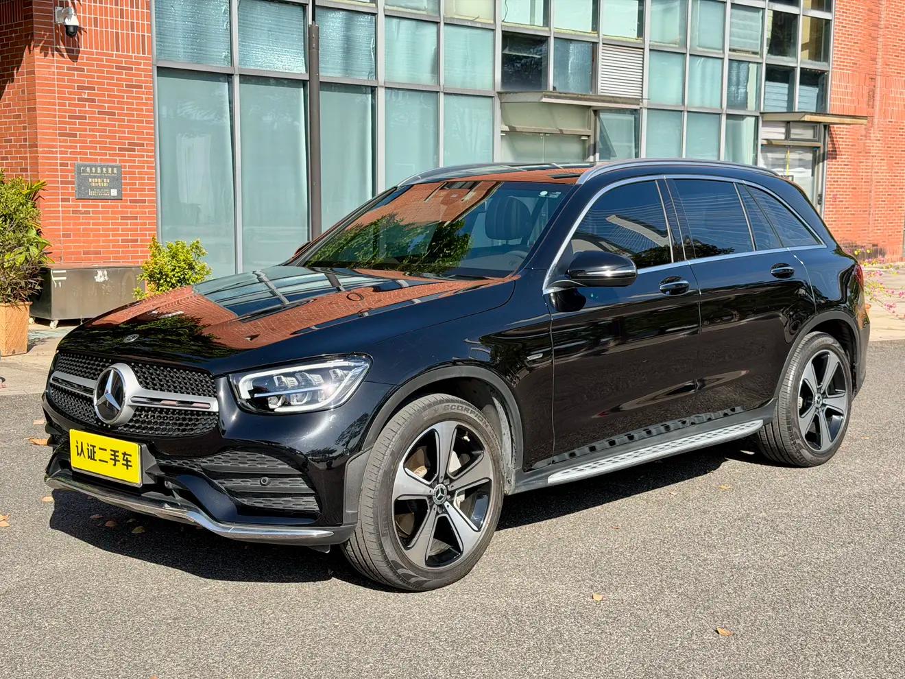 Mercedes-Benz GLC 2022 г. 57075 км.