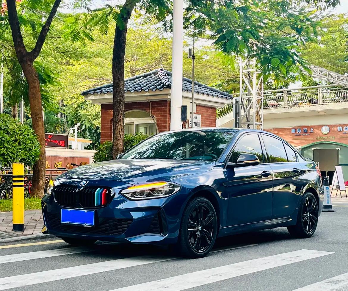 BMW 1 Series 2022 г. 29061 км.