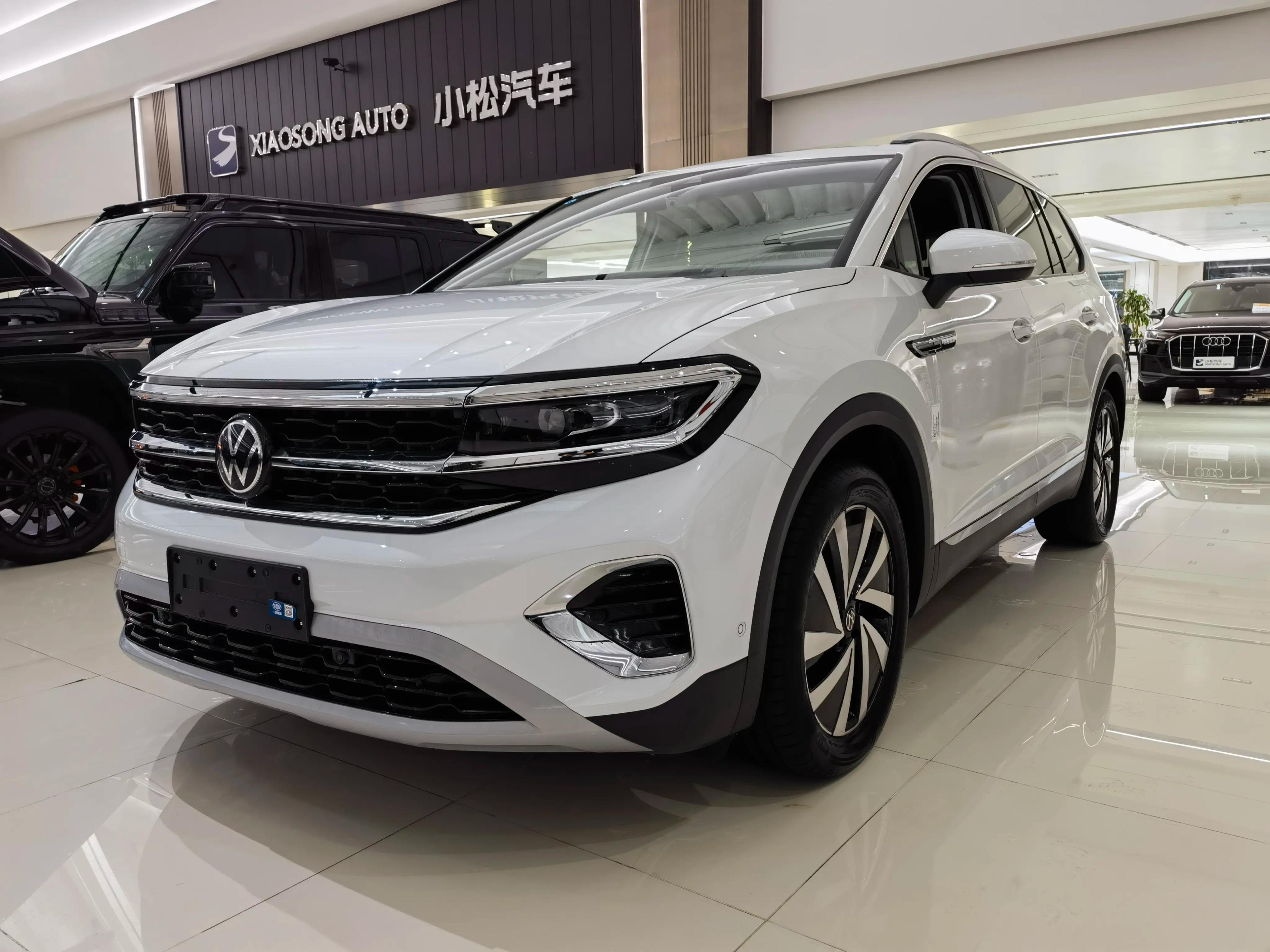 Volkswagen Talagon 2022 г. 9718 км.