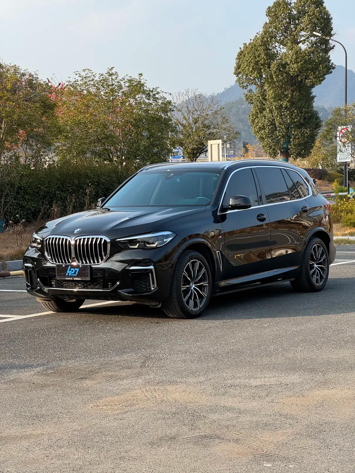 BMW X5 2023 г. 38117 км.