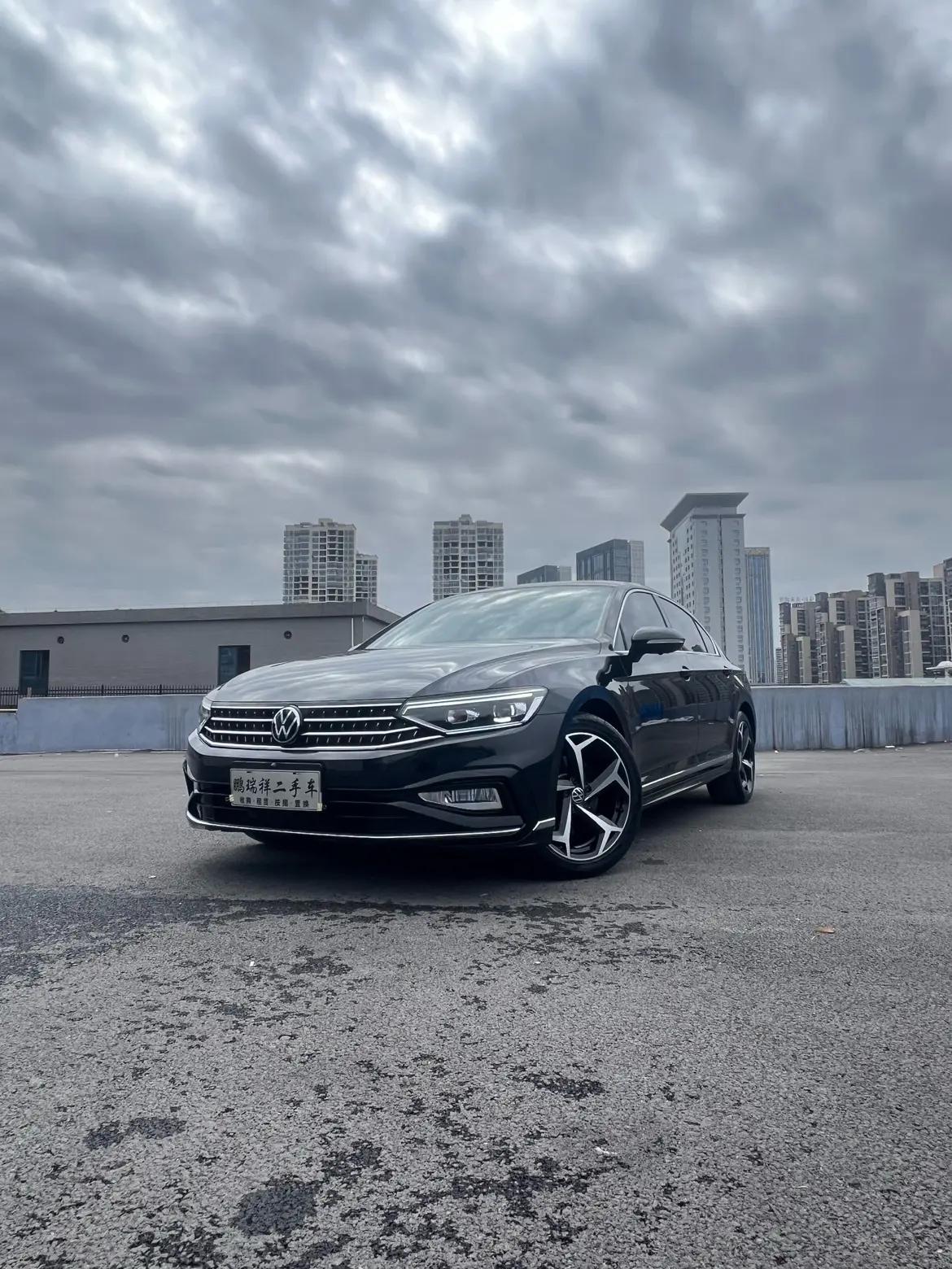 Volkswagen Magotan 2023 г. 21085 км.