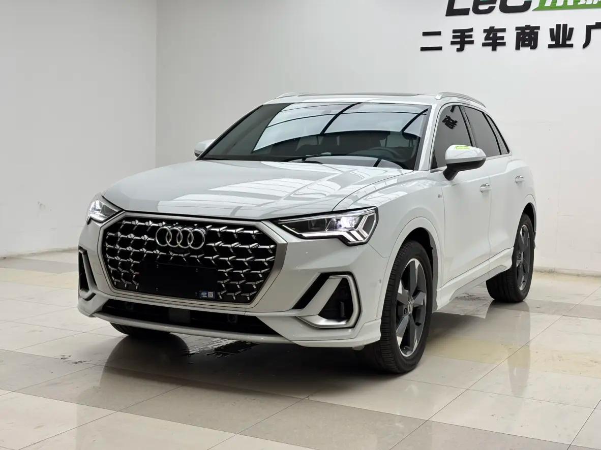 Audi Q3 2024 г. 10115 км.