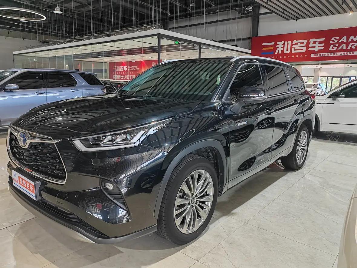 Toyota Highlander 2022 г. 28105 км.