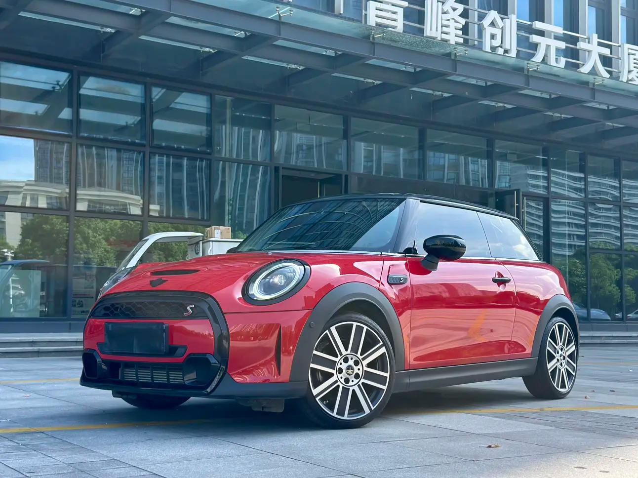 MINI  2022 г. 15000 км.
