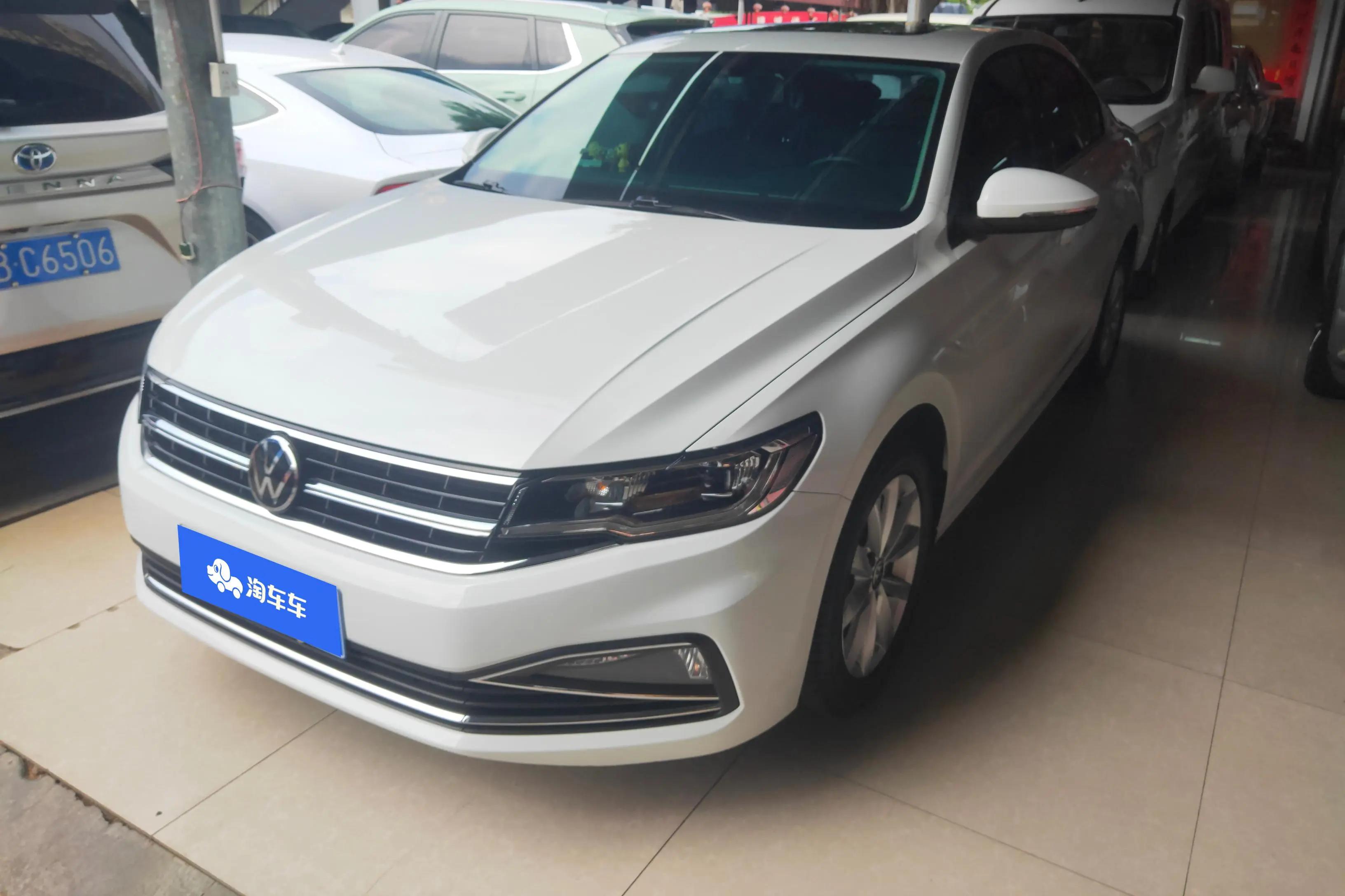 Volkswagen Bora 2021 г. 58703 км.