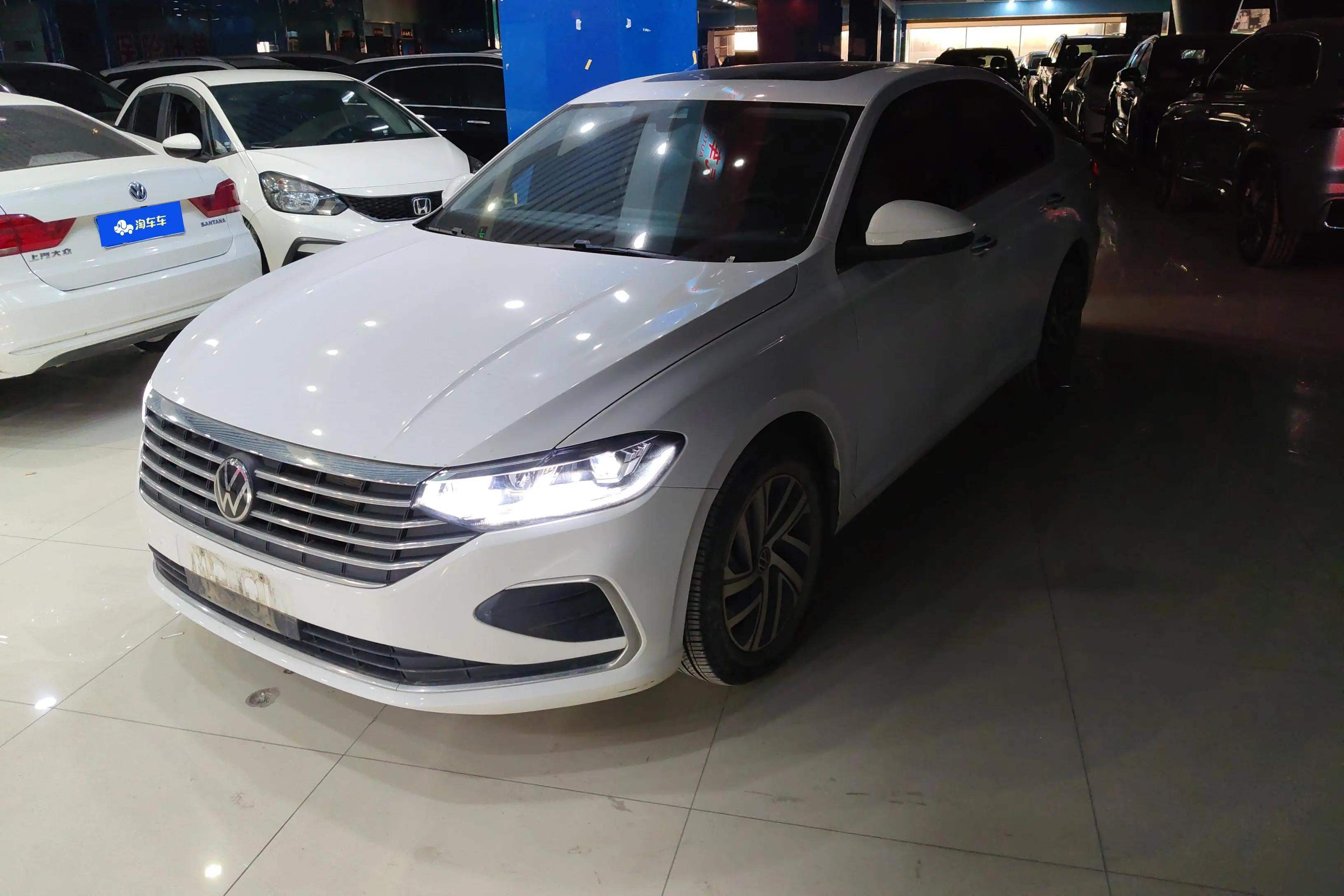 Volkswagen Lavida 2023 г. 27133 км.