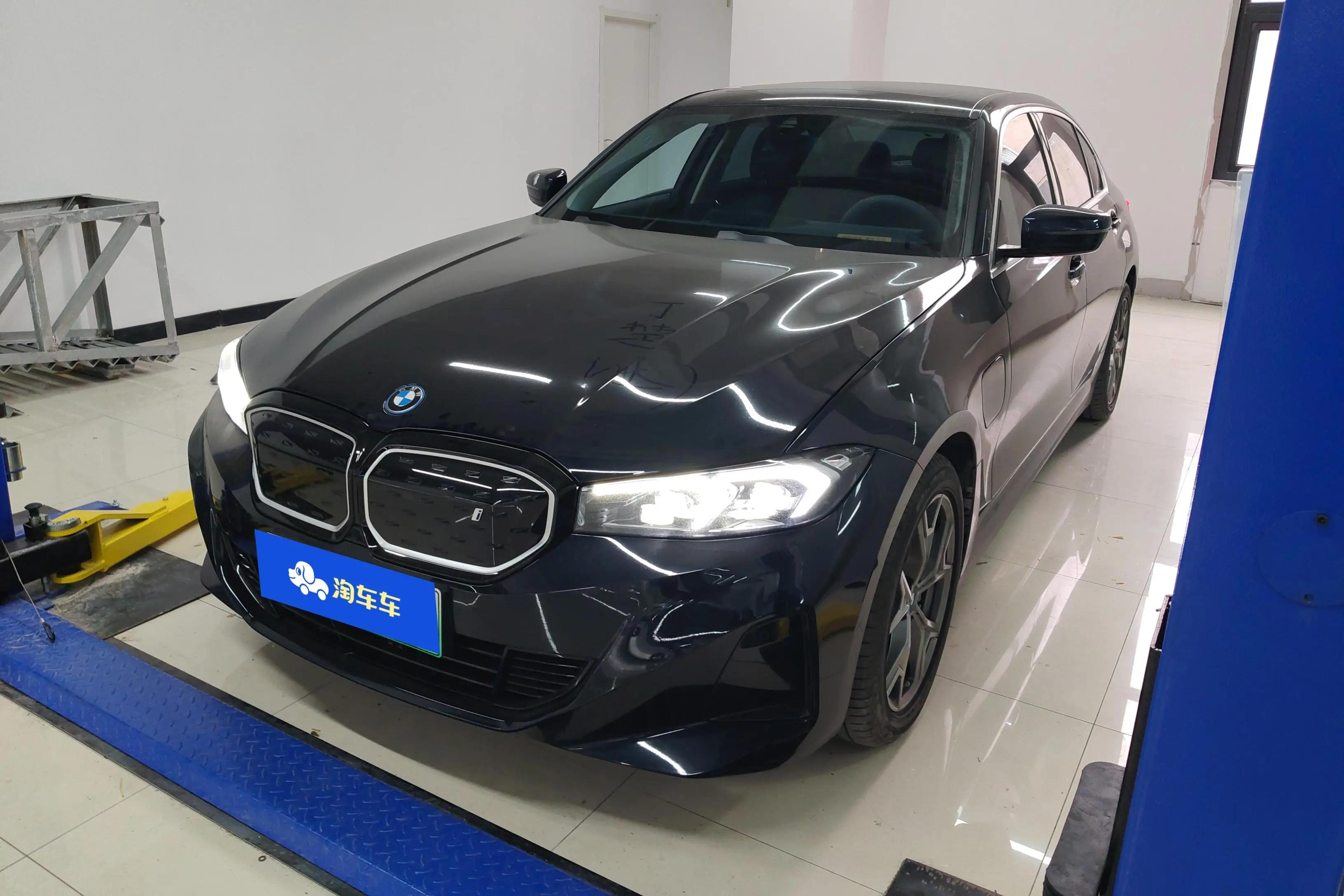 BMW i3 2023 г. 26937 км.