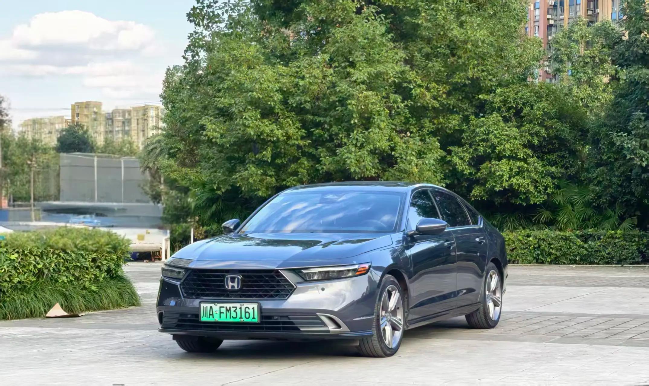Honda Accord PHEV 2023 г. 30000 км.