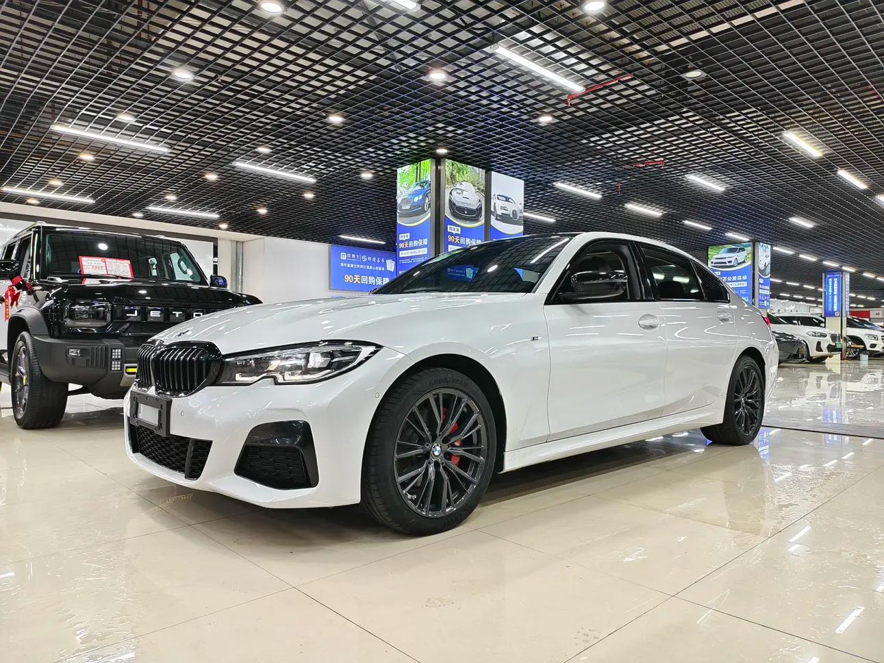 BMW 3 Series 2022 г. 44075 км.