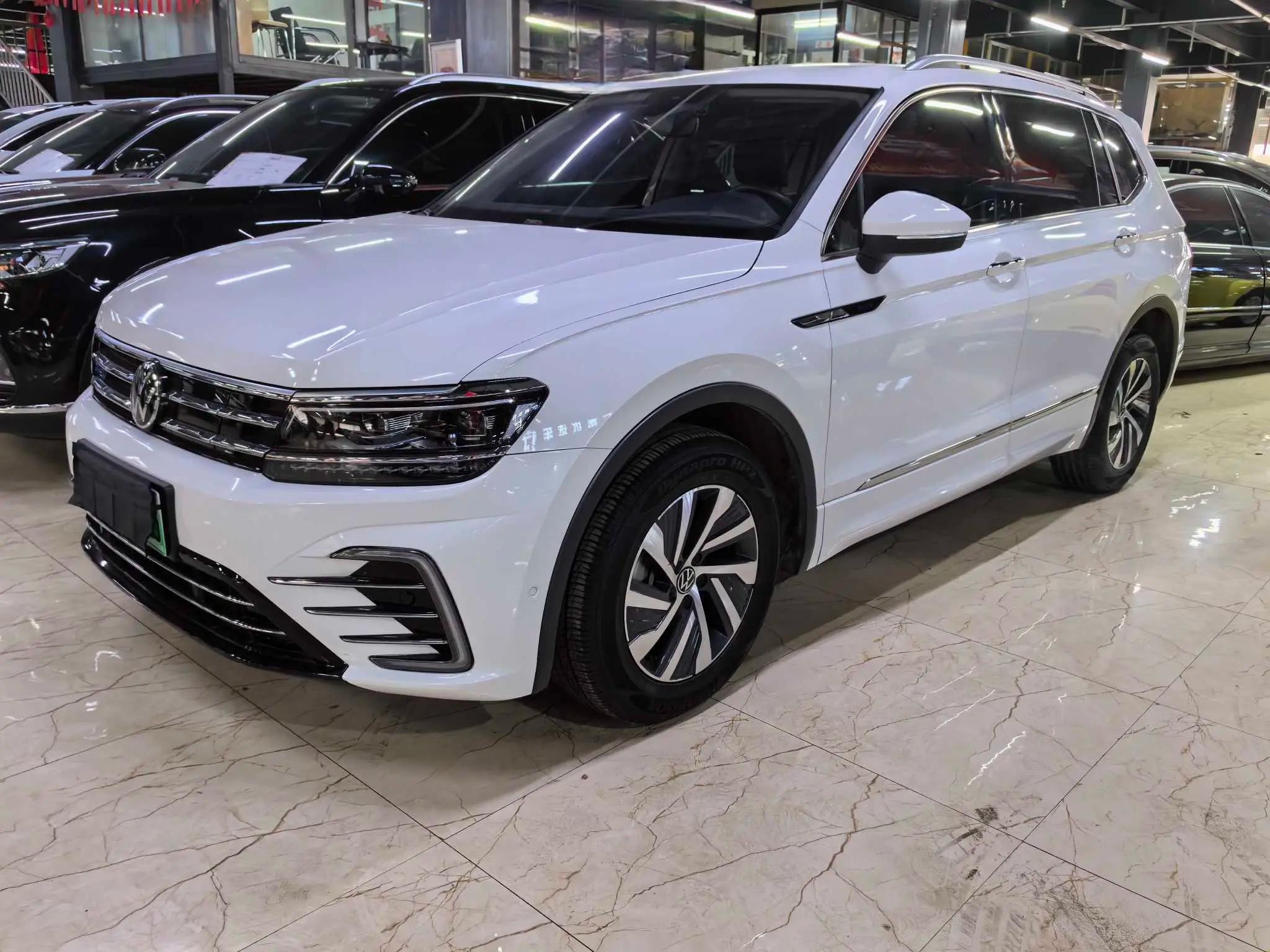 Volkswagen Tiguan L PHEV 2021 г. 45026 км.