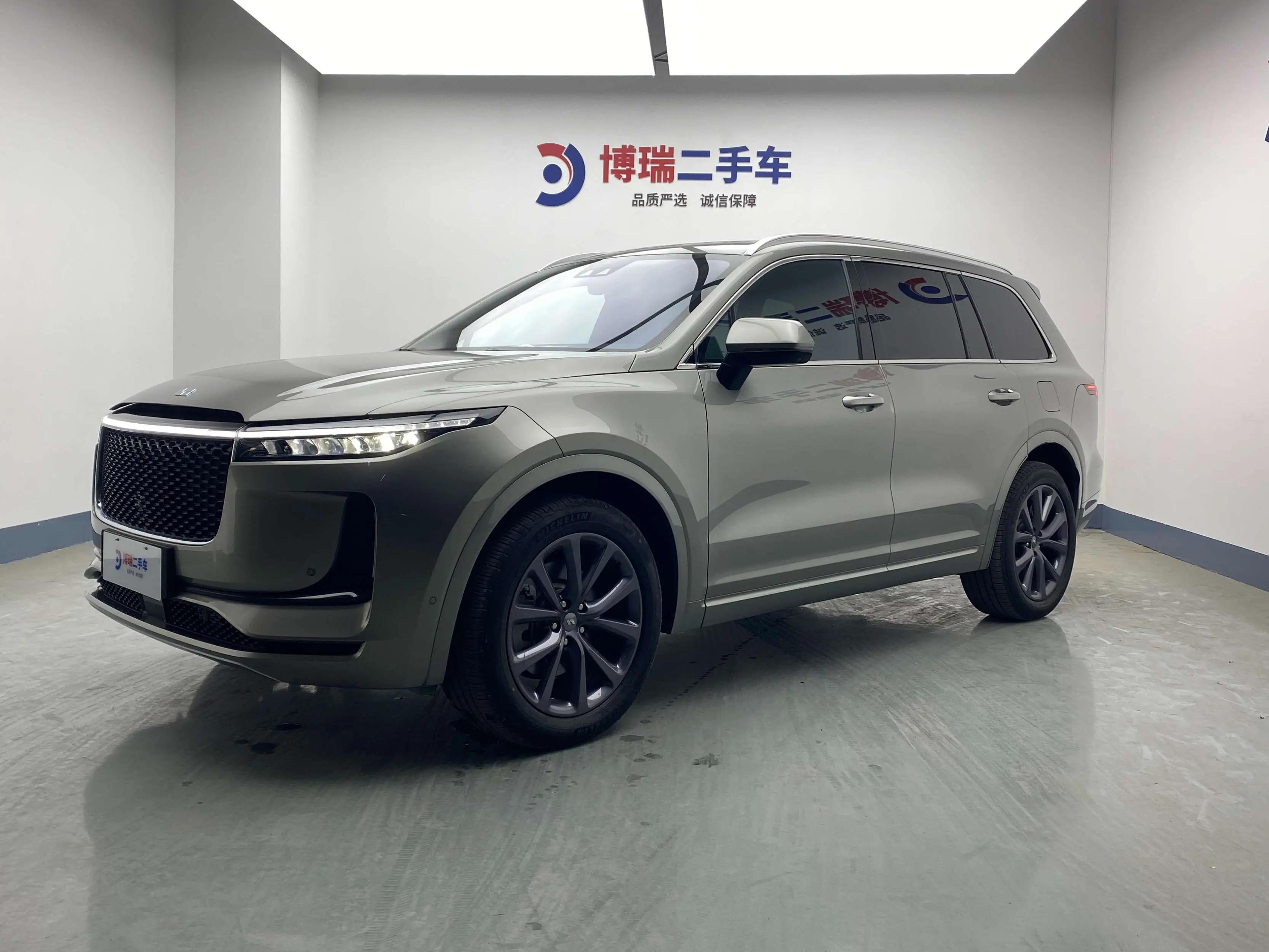Lixiang ONE 2021 г. 48148 км.