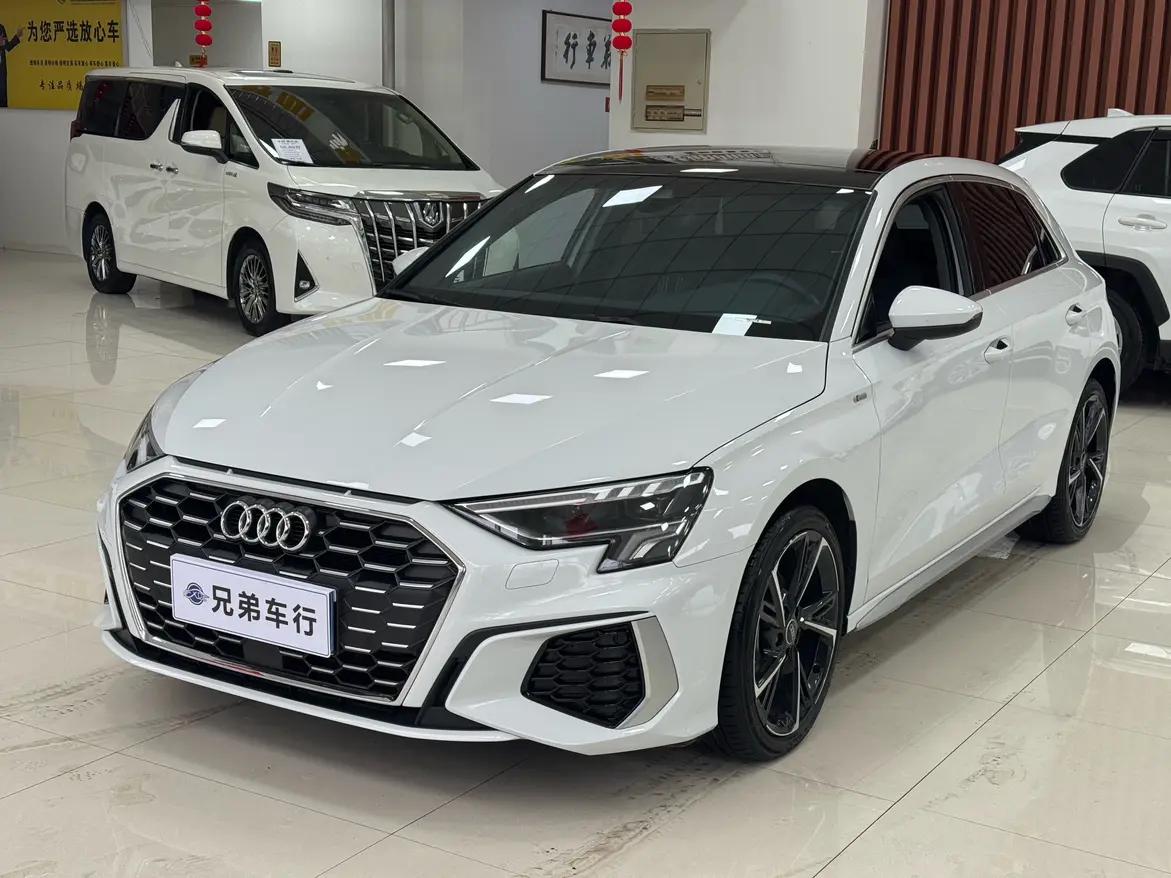 Audi A3 2024 г. 16745 км.