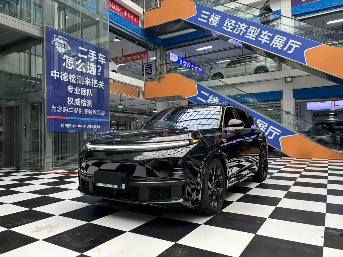 Lixiang L7 2023 г. 51046 км.