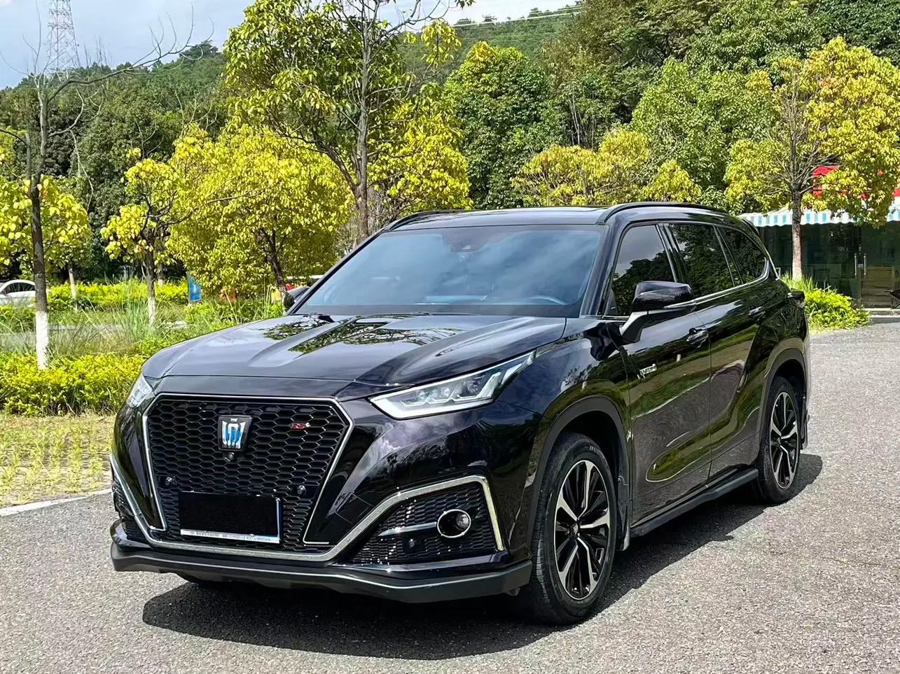 Toyota Crown Kluger 2022 г. 64137 км.