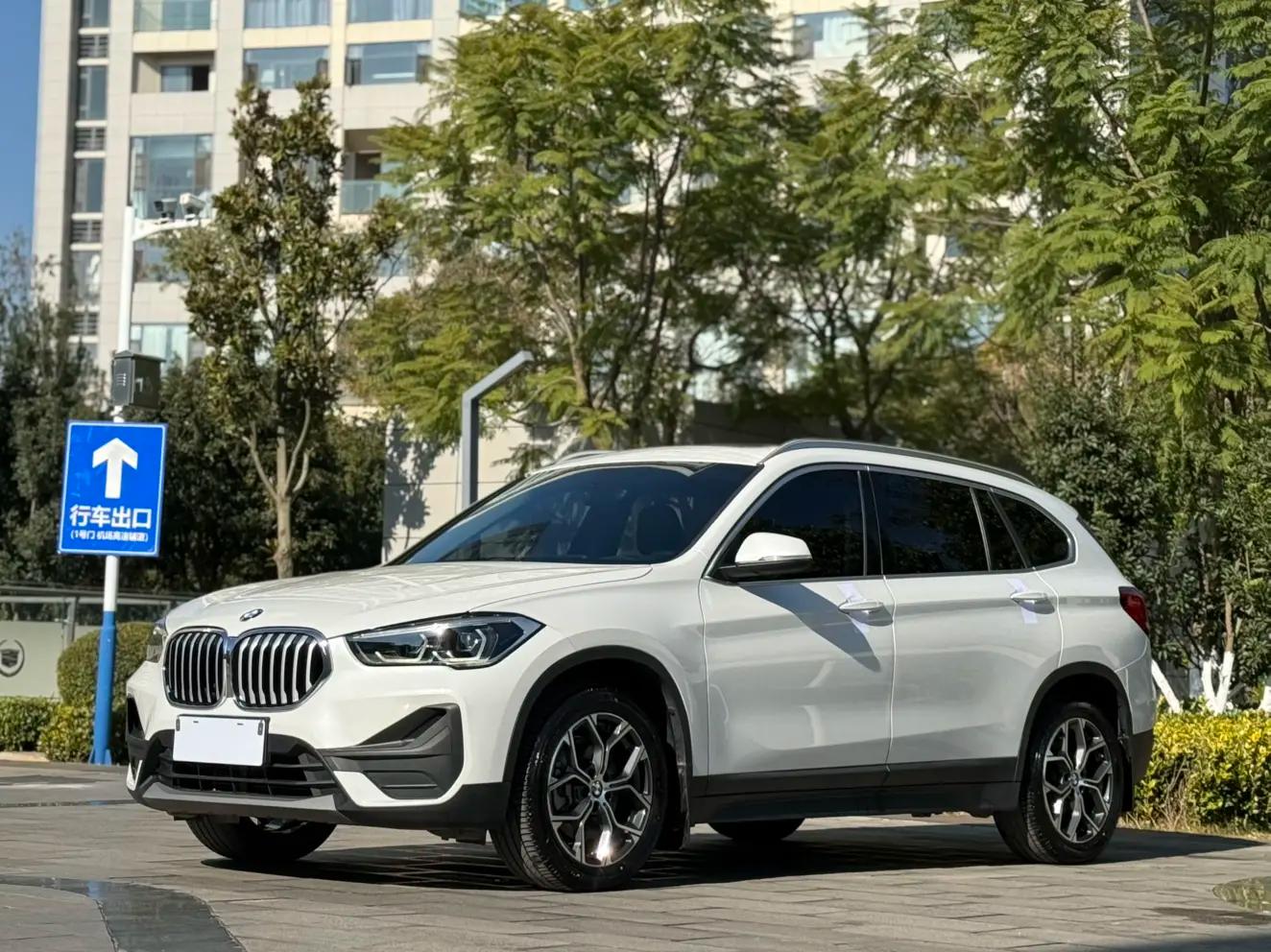 BMW X1 2022 г. 38135 км.