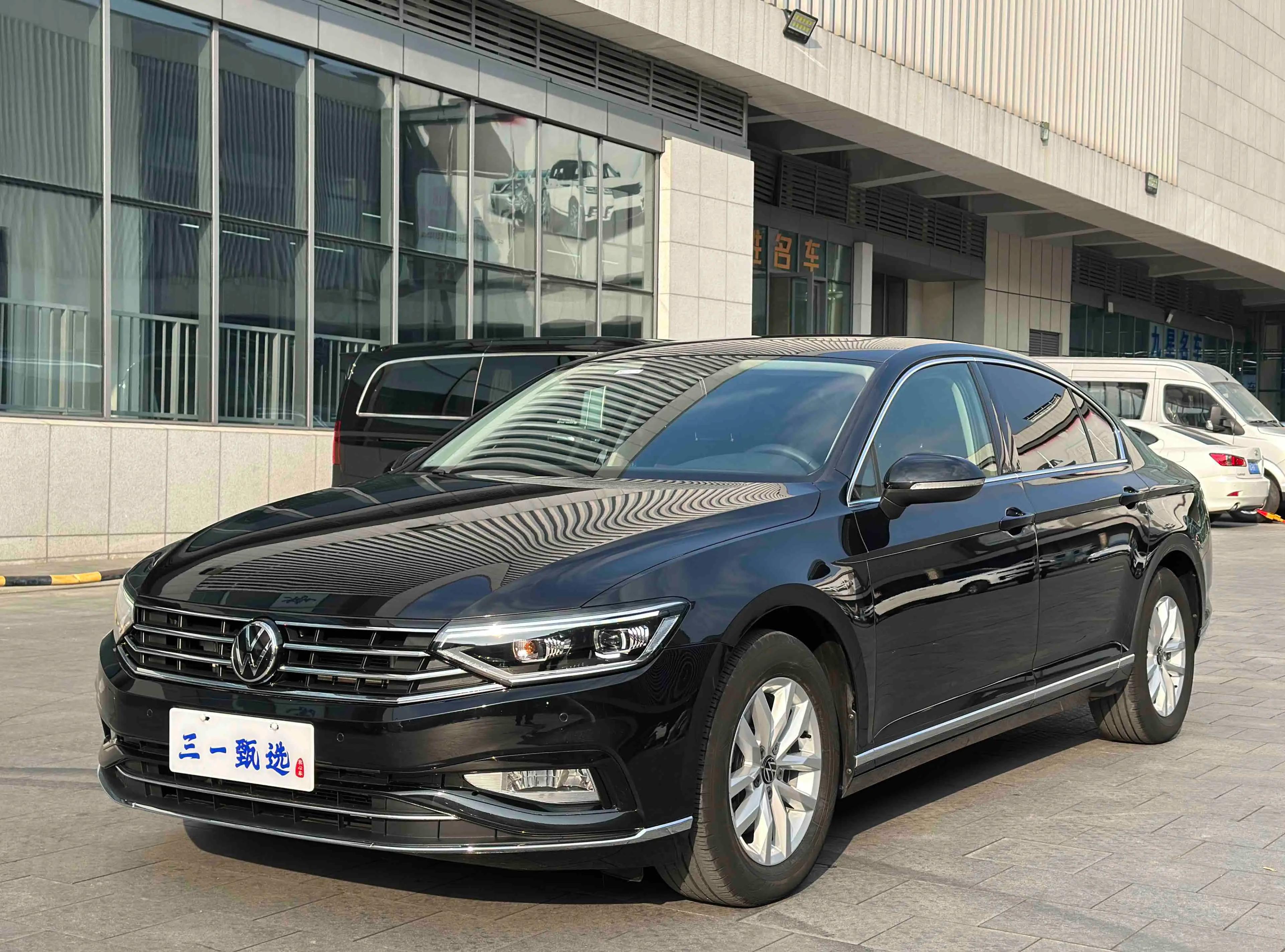 Volkswagen Magotan 2023 г. 25017 км.