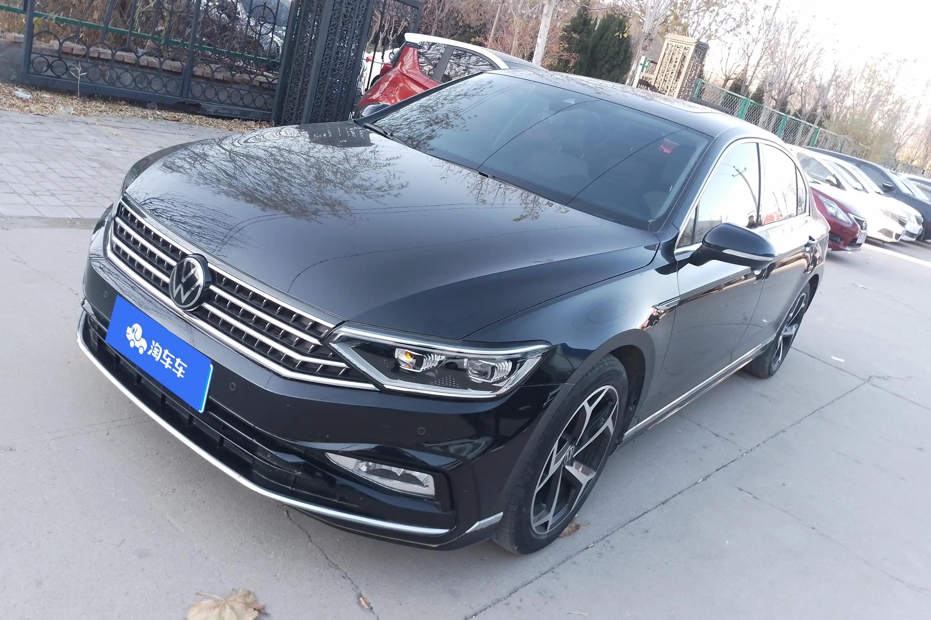 Volkswagen Magotan 2024 г. 25214 км.