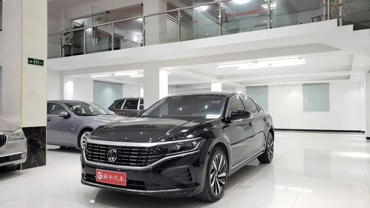 Volkswagen Passat 2024 г. 52080 км.