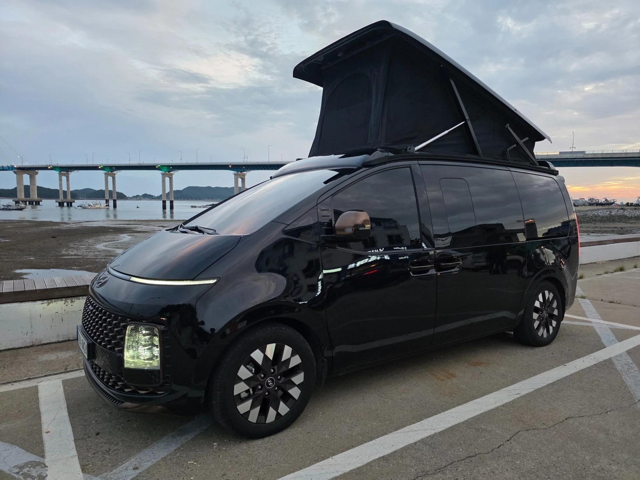 Hyundai Staria 4WD 캠핑카 Special Vehicle, 2023 г. 18081 км.