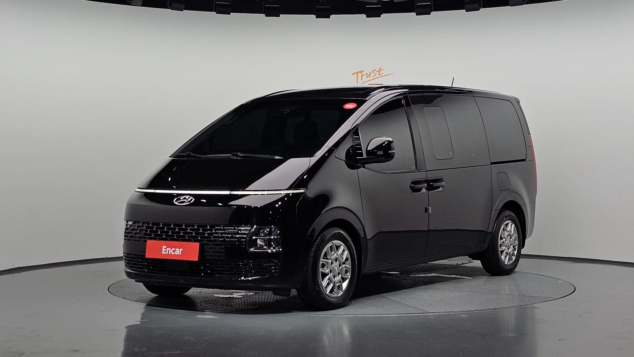 Hyundai Staria L3.5 Cargo 5-Seater Modern, 2023 г. 120291 км.