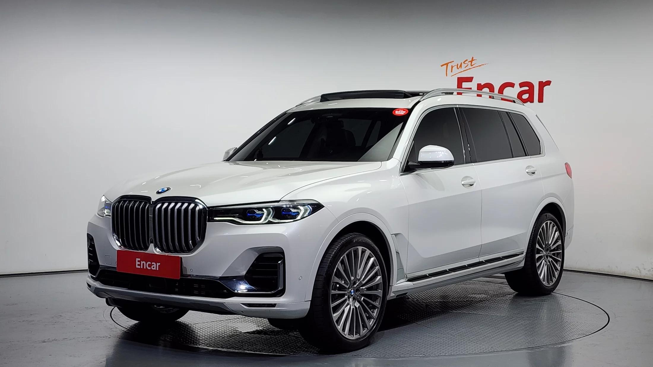 BMW X7 xDrive 40i Design Pure Excellence 7-Seater, 2021 г. 83610 км.