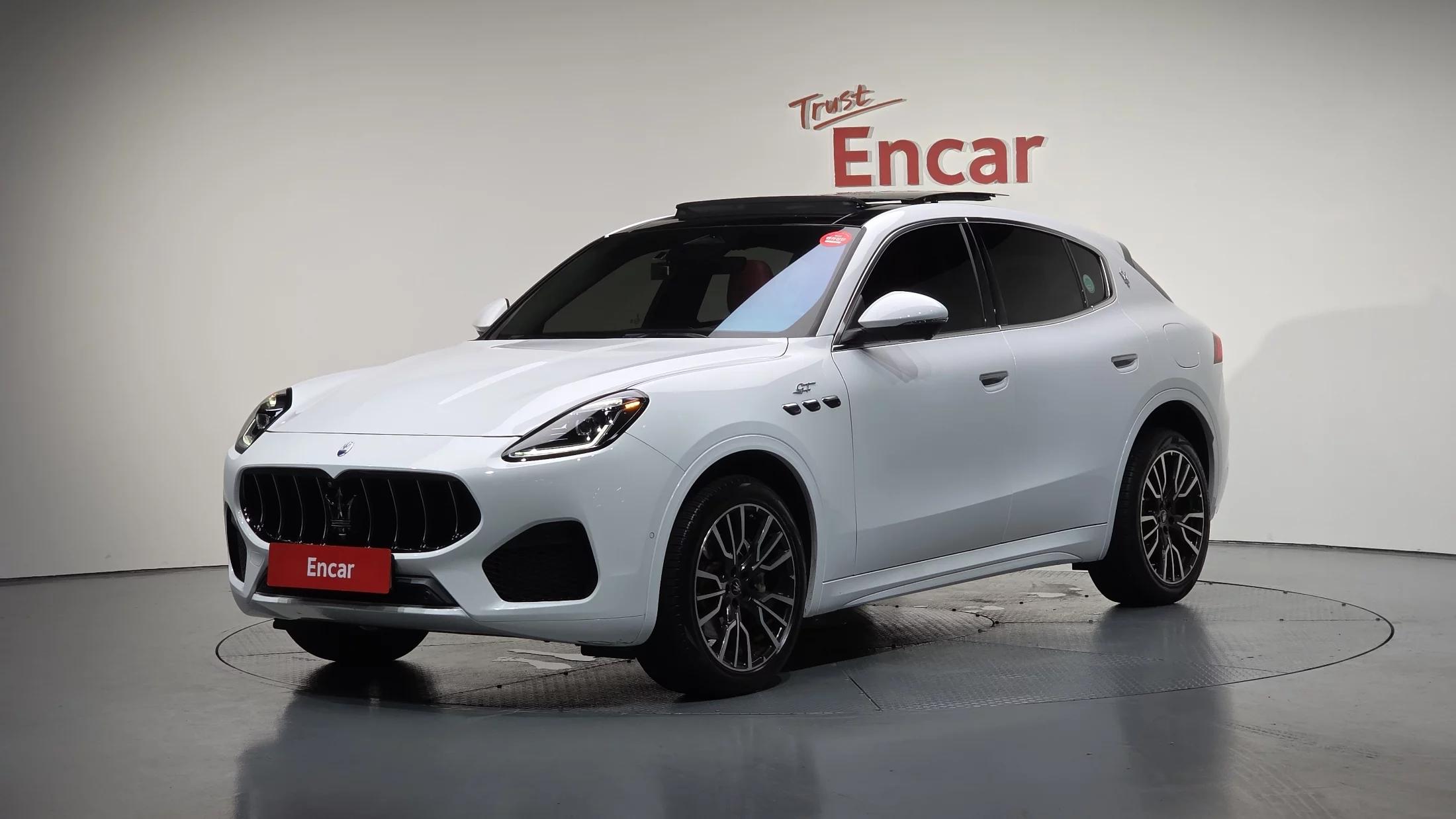 Maserati GRECALE 2.0 AWD GT, 2023 г. 17577 км.