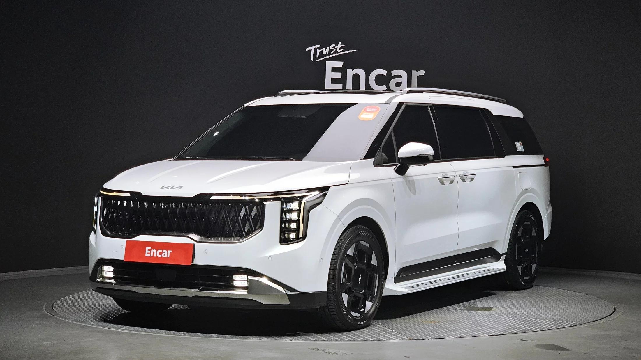 Kia Carnival Gasoline 9-Seater Signature, 2023 г. 19868 км.