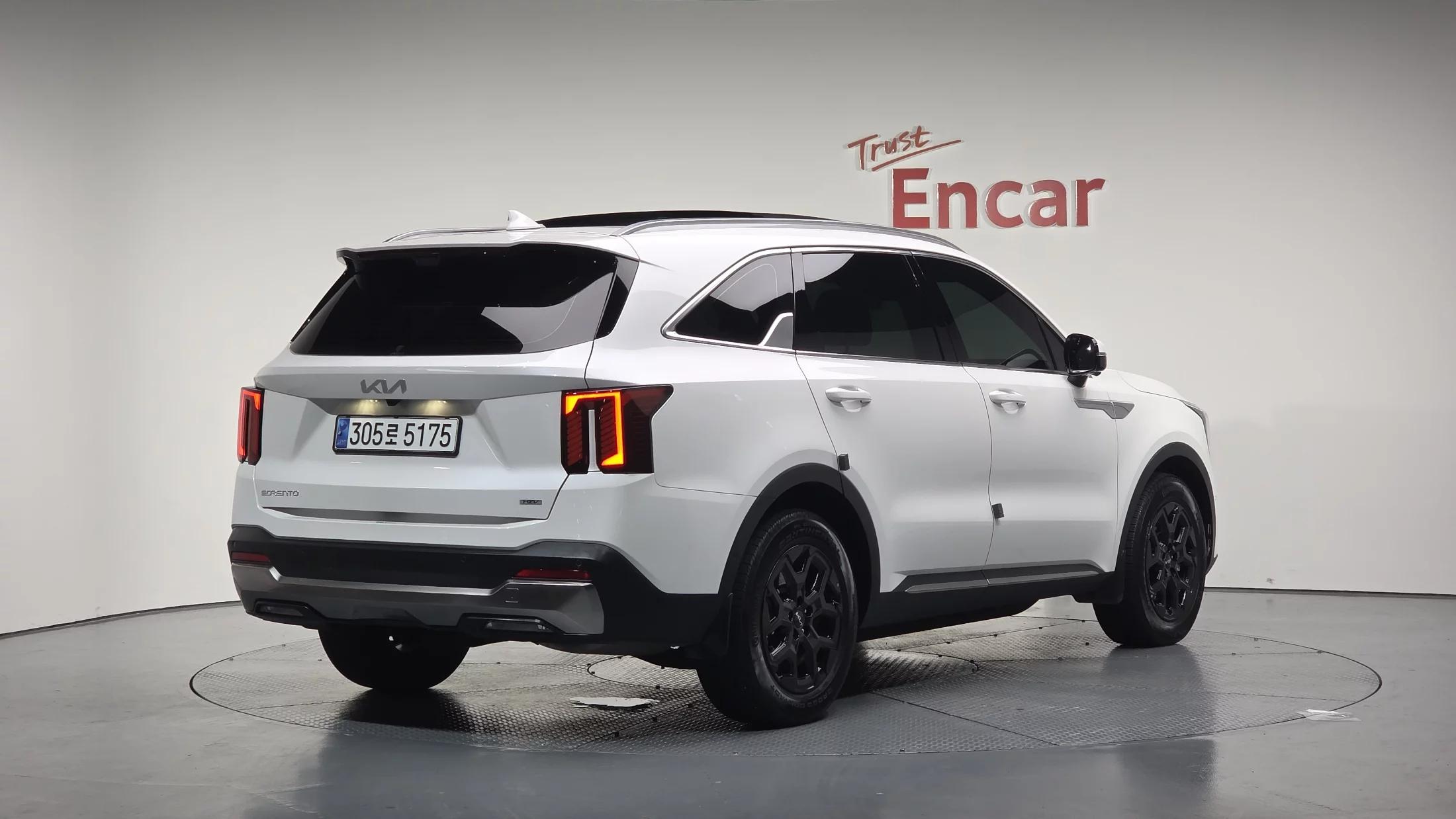 Kia Sorento HEV 1.6 2WD Signature, гибрид, 2023 г. 47320 км.