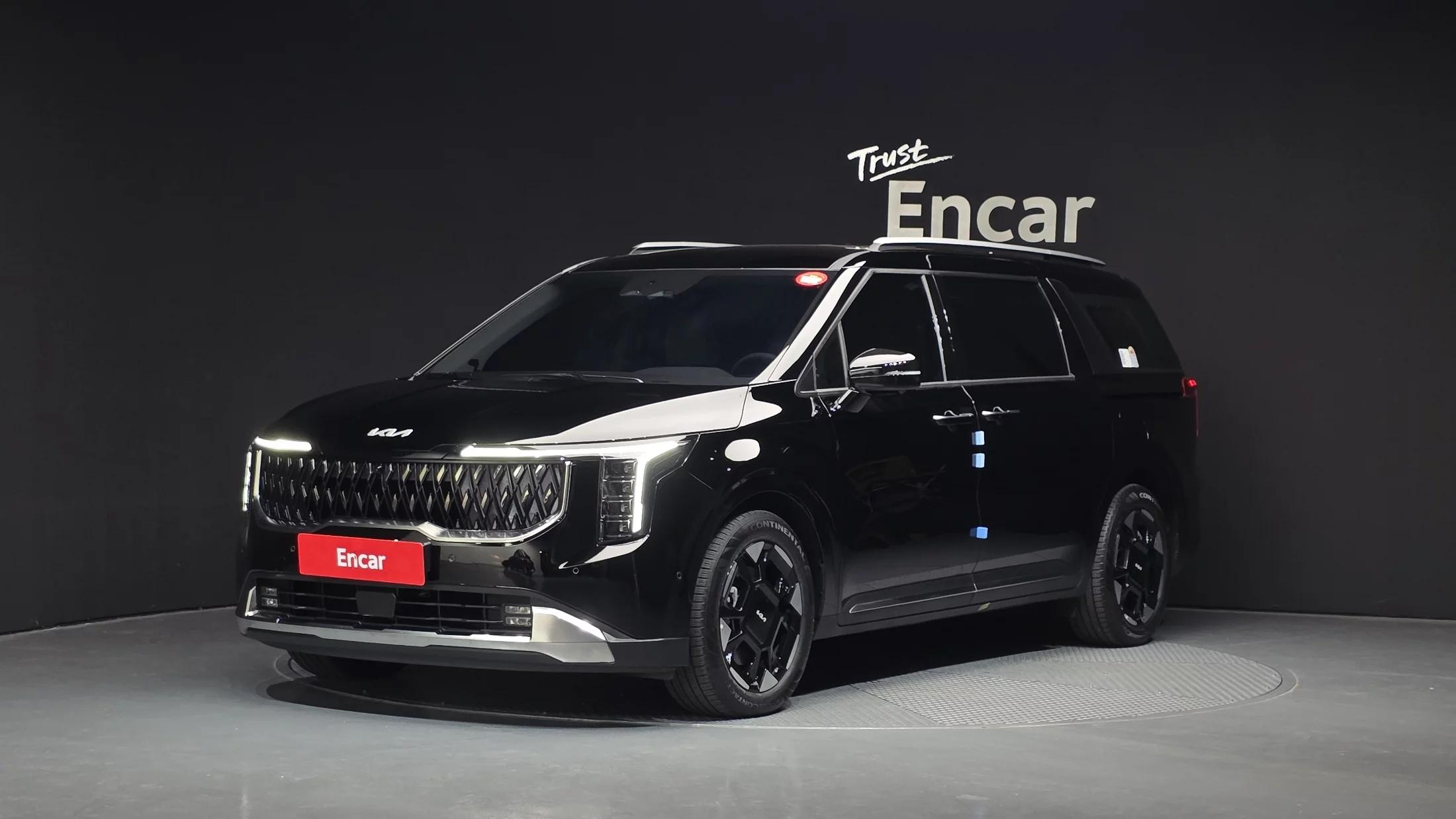 Kia Carnival Gasoline 9-Seater Signature, 2024 г. 502 км.