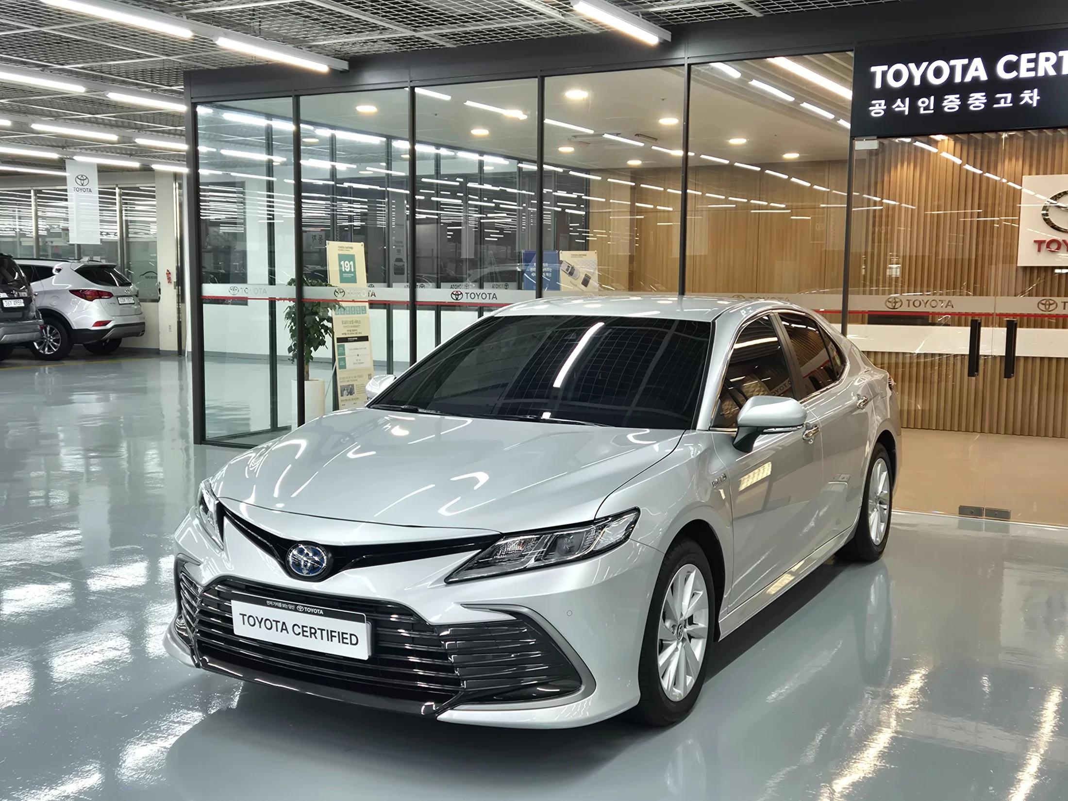 Toyota CAMRY 2.5 LE Hybrid, гибрид, 2023 г. 20792 км.