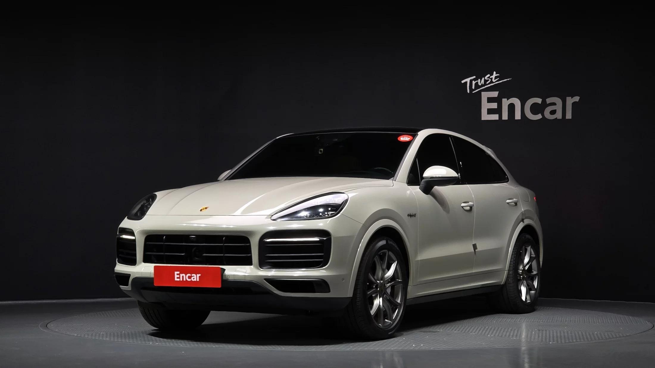 Porsche CAYENNE 3.0 E-Hybrid Coupe, гибрид, 2021 г.