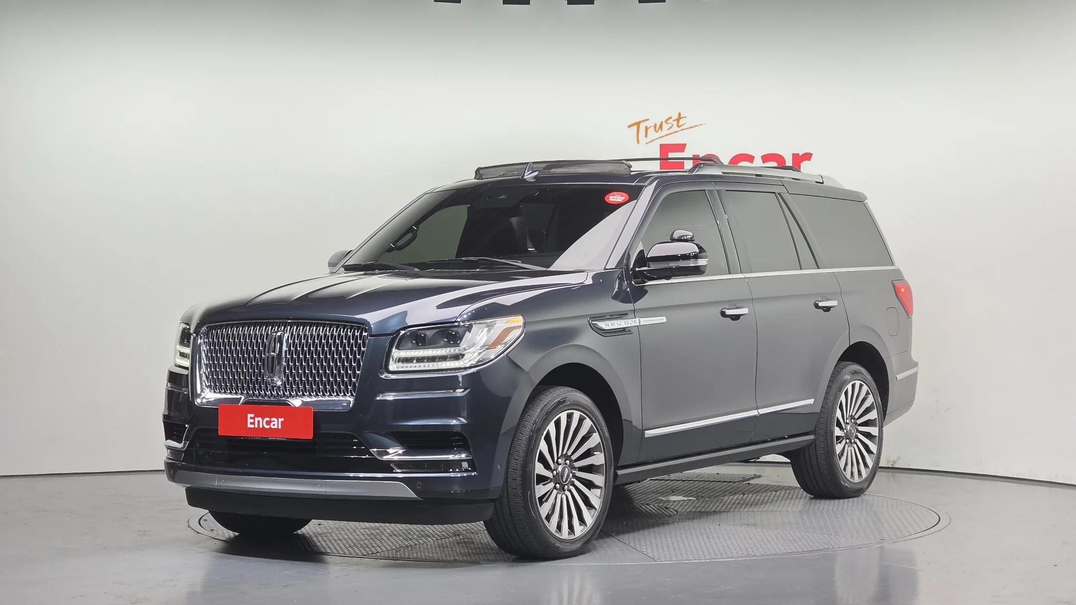 Lincoln NAVIGATOR 3.5L, 2021 г. 64707 км.